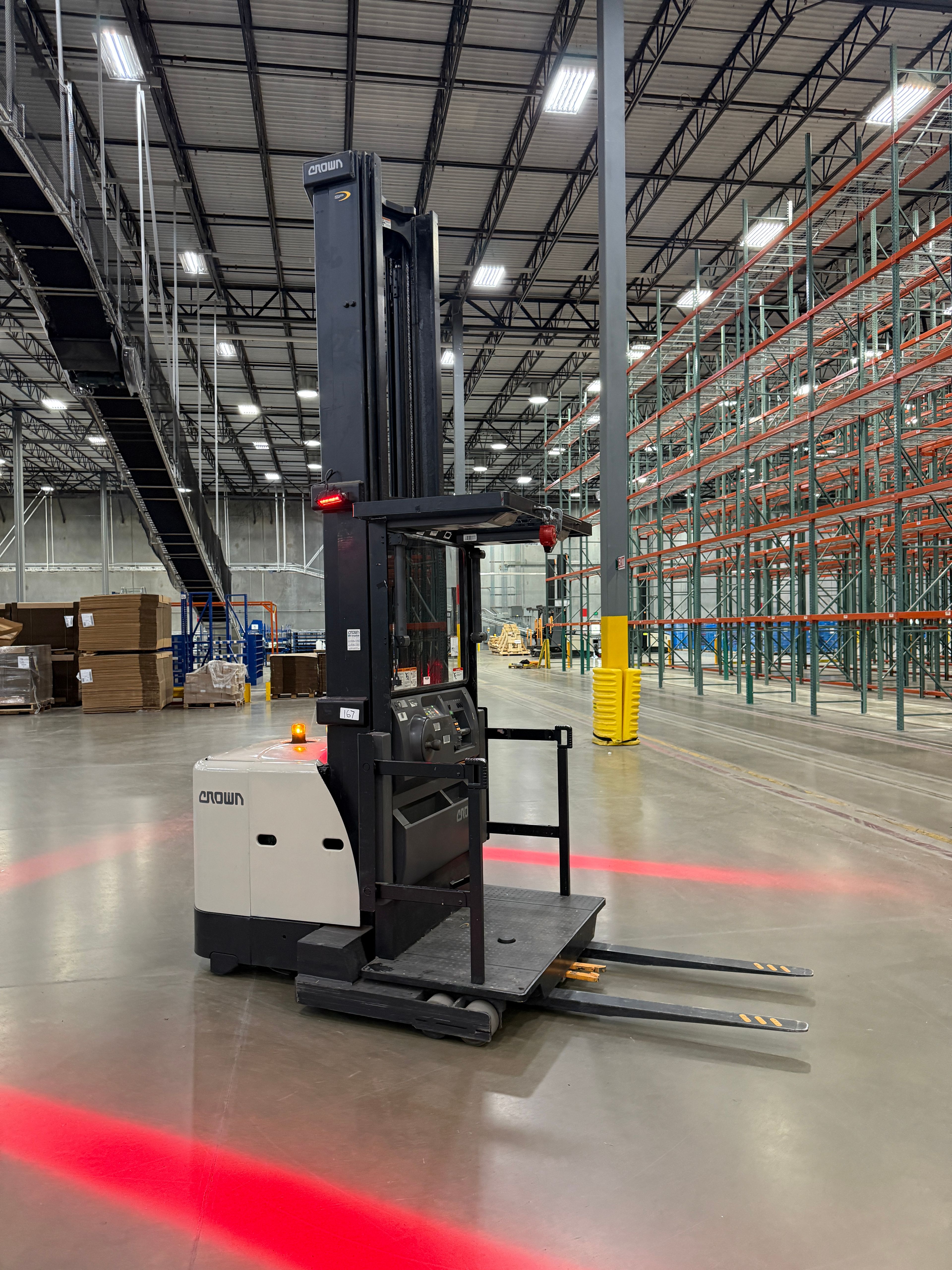 Crown Order Picker - SP-3500