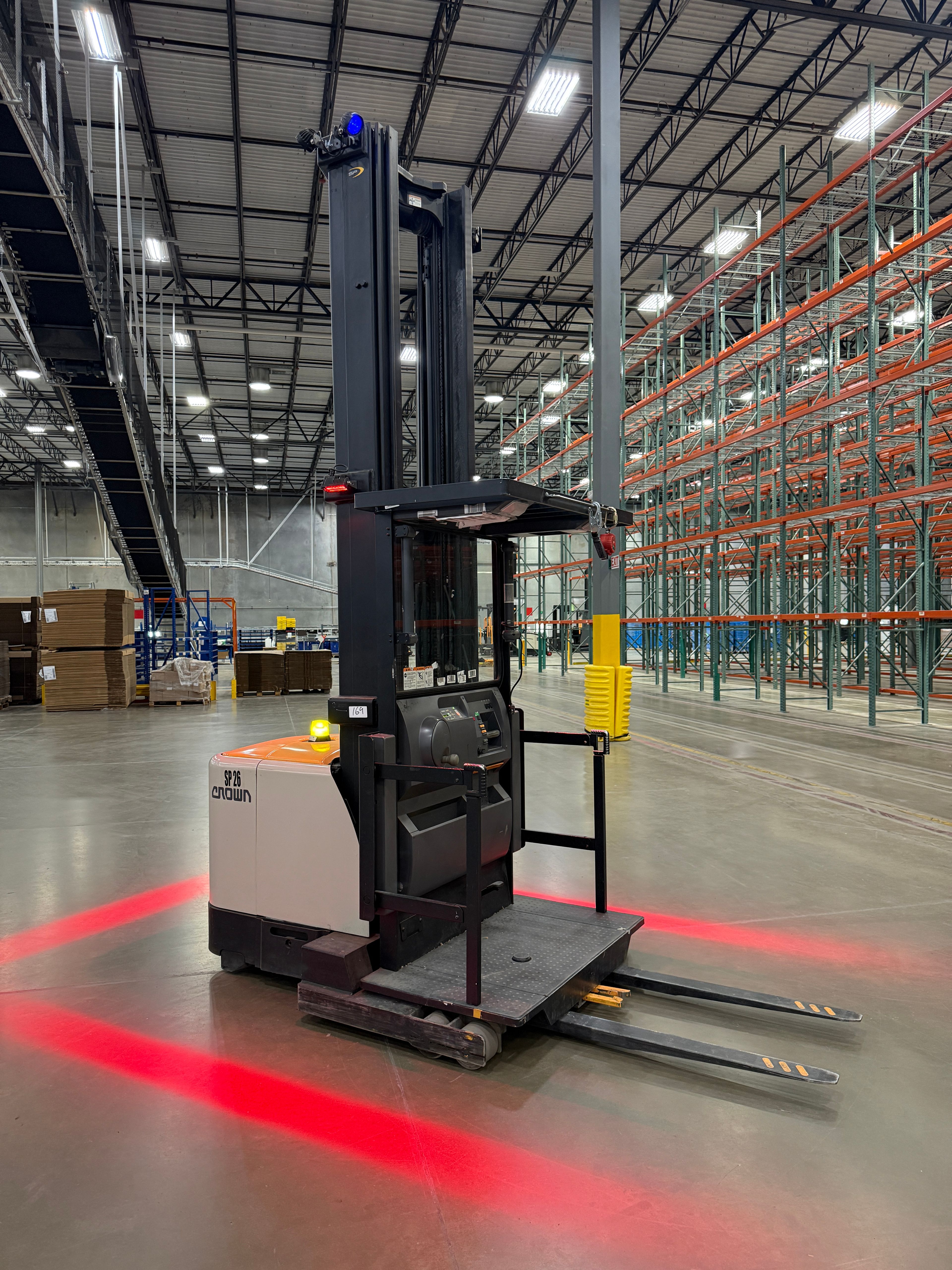 Crown Order Picker - SP-4000