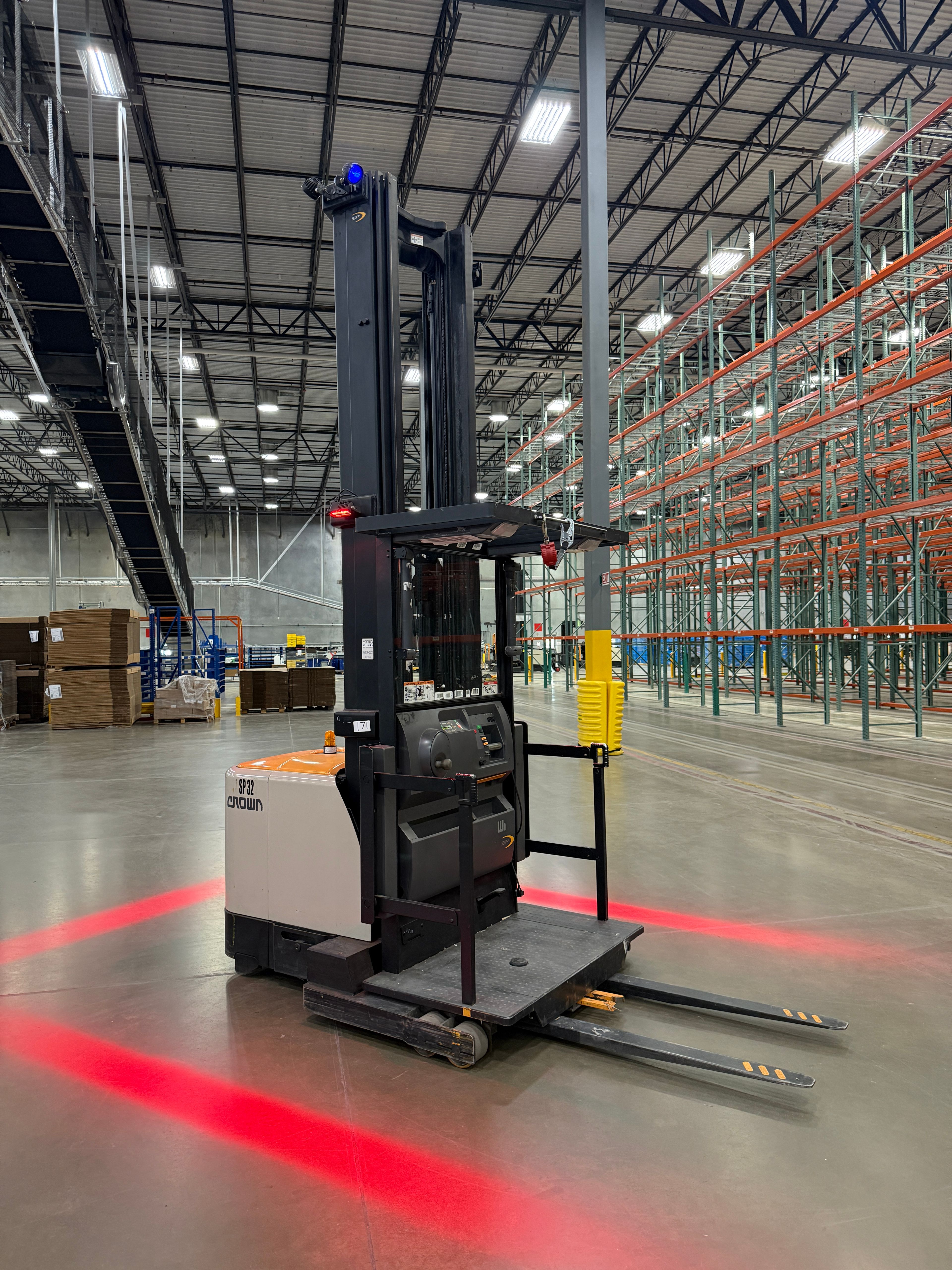 Crown Order Picker - SP-4000
