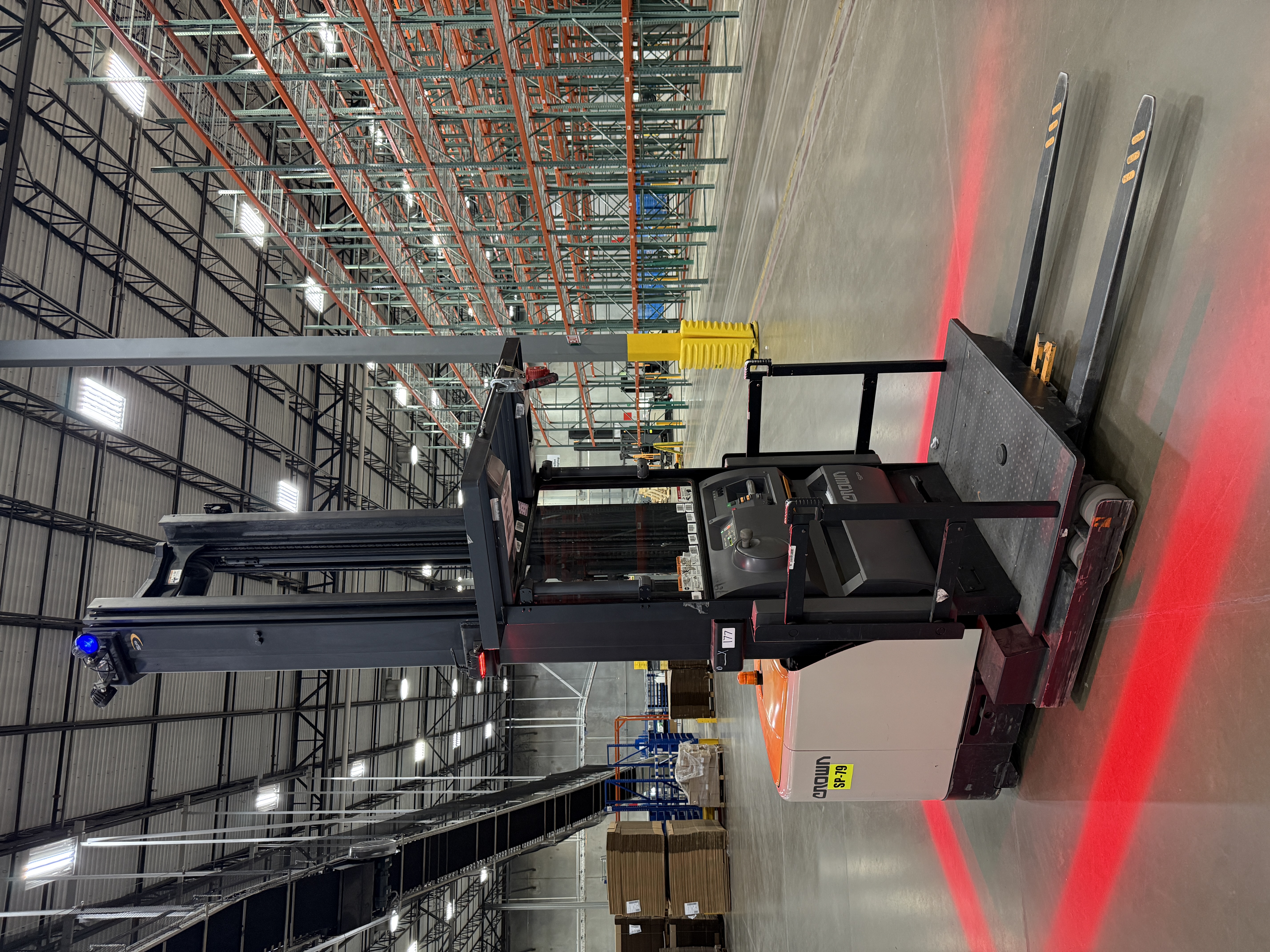 Crown Order Picker - SP-4000