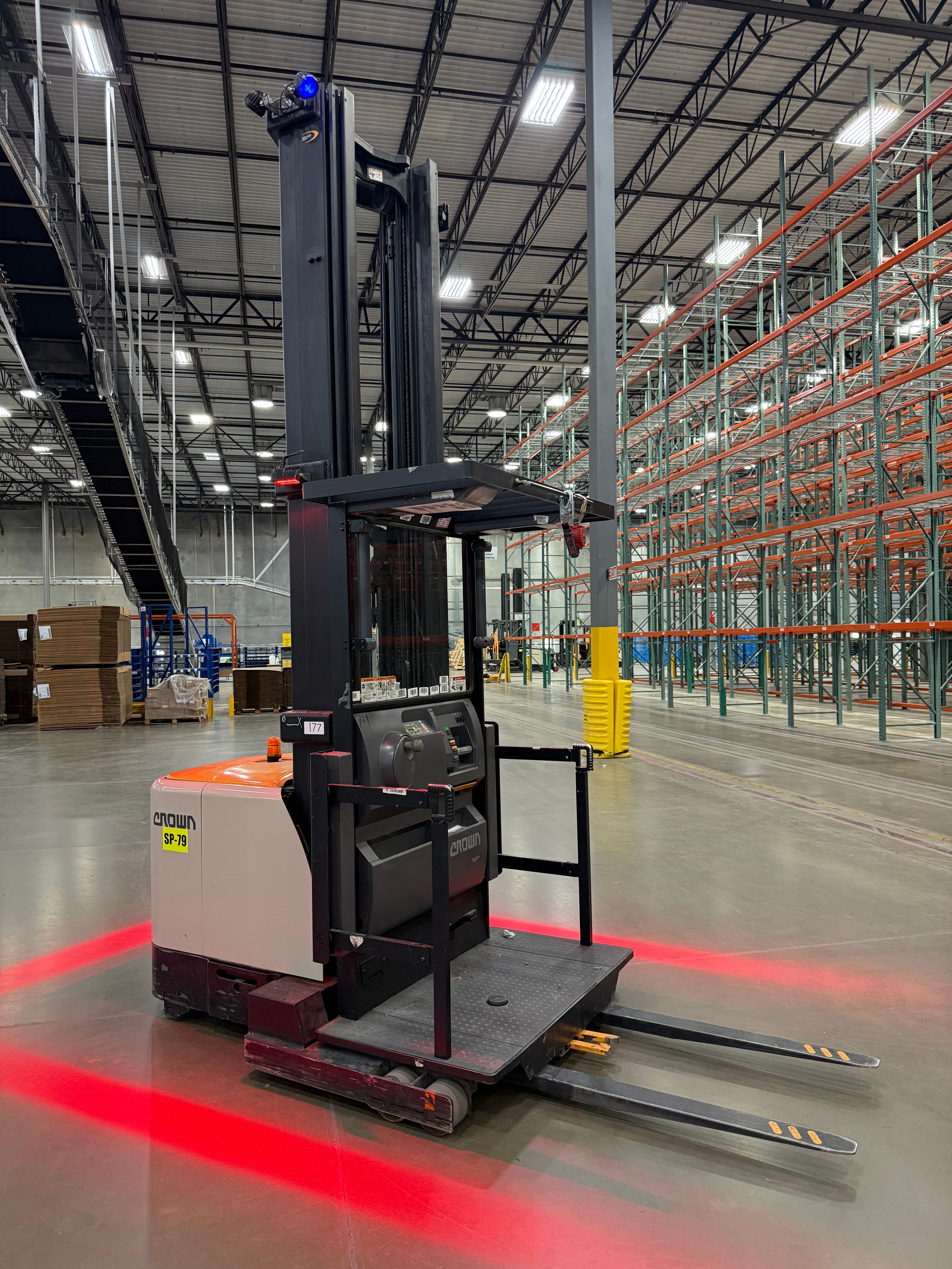 Crown Order Picker - SP-4000