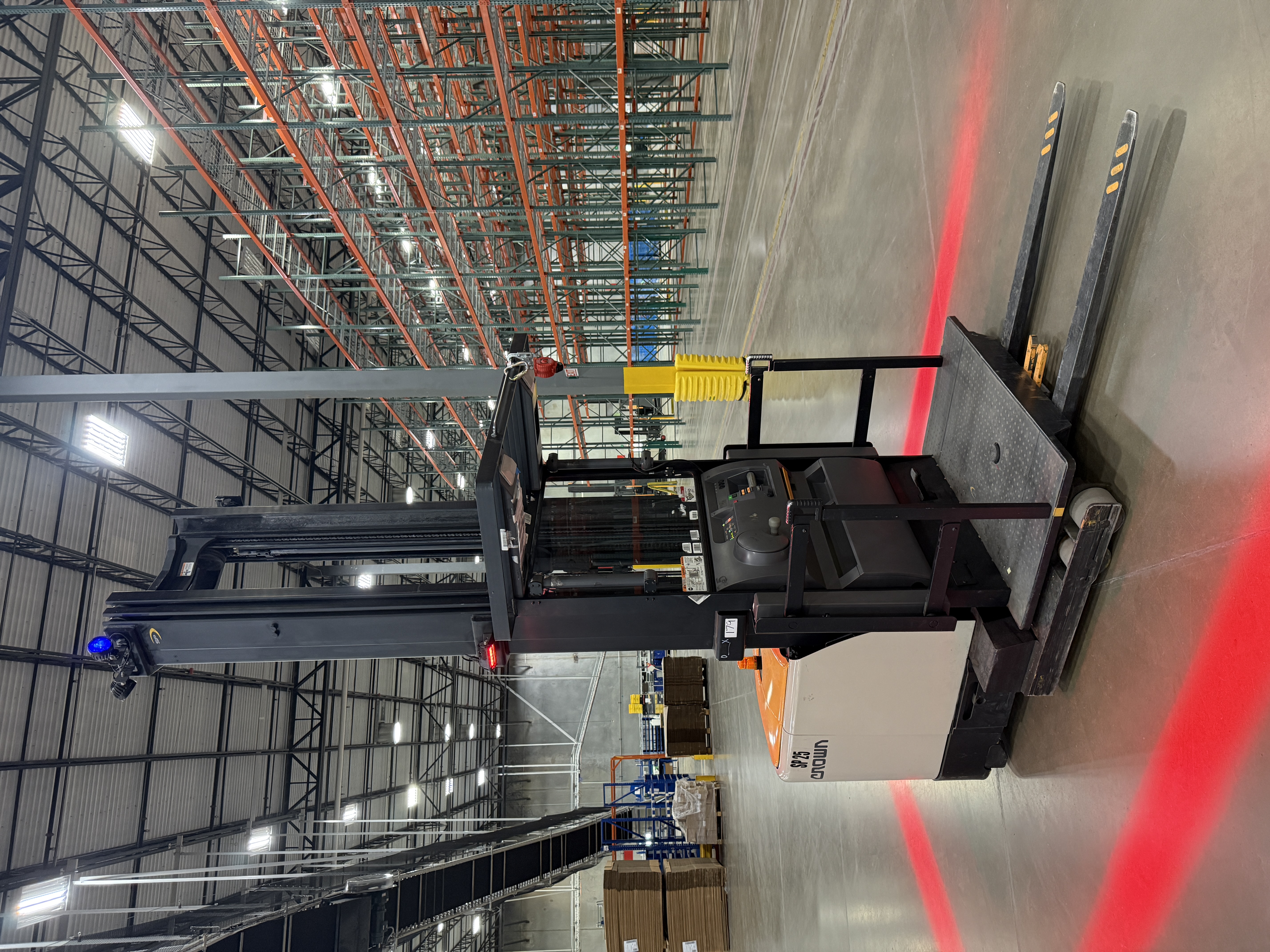 Crown Order Picker - SP-4000