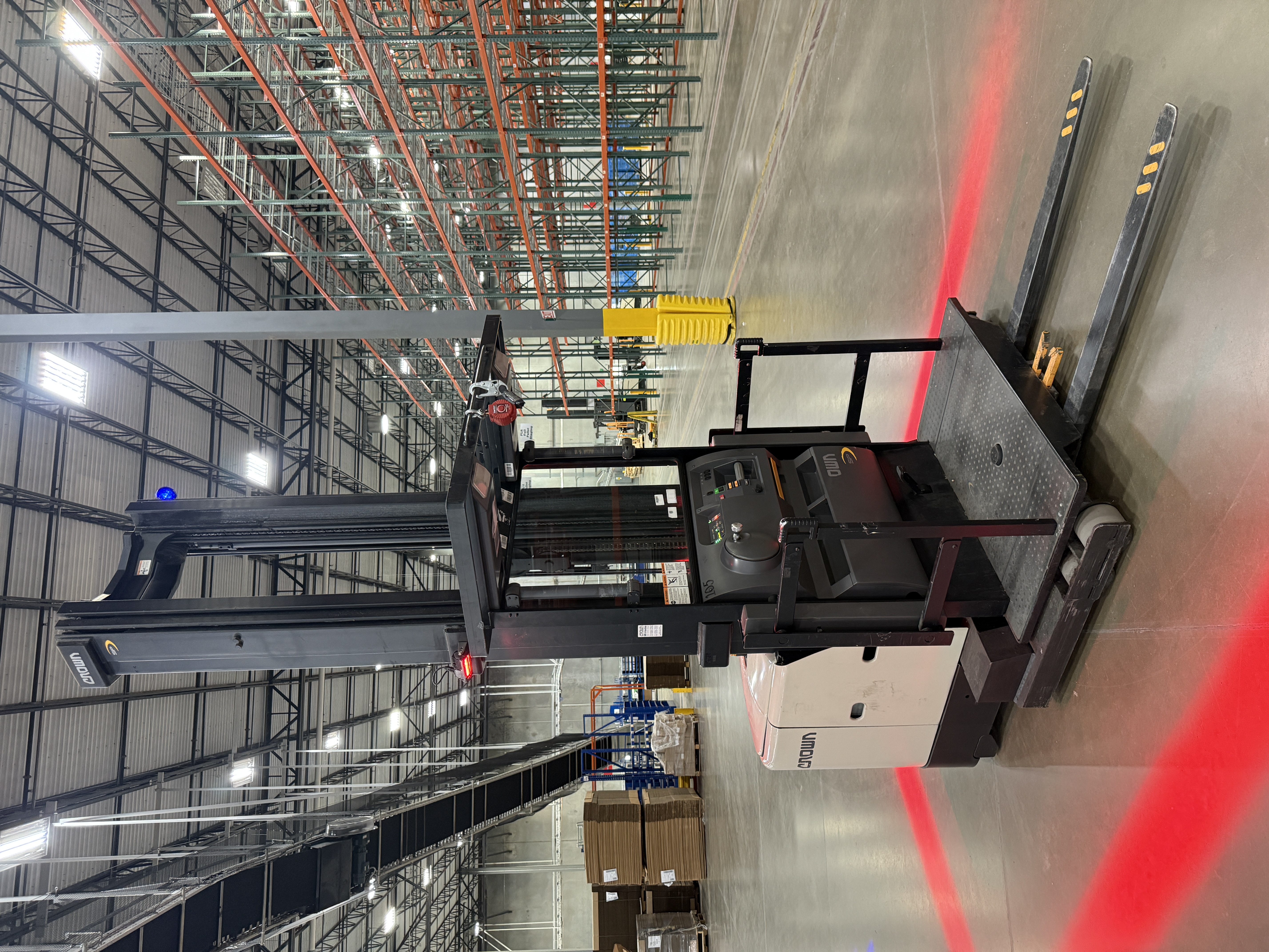 Crown Order Picker - SP-3500