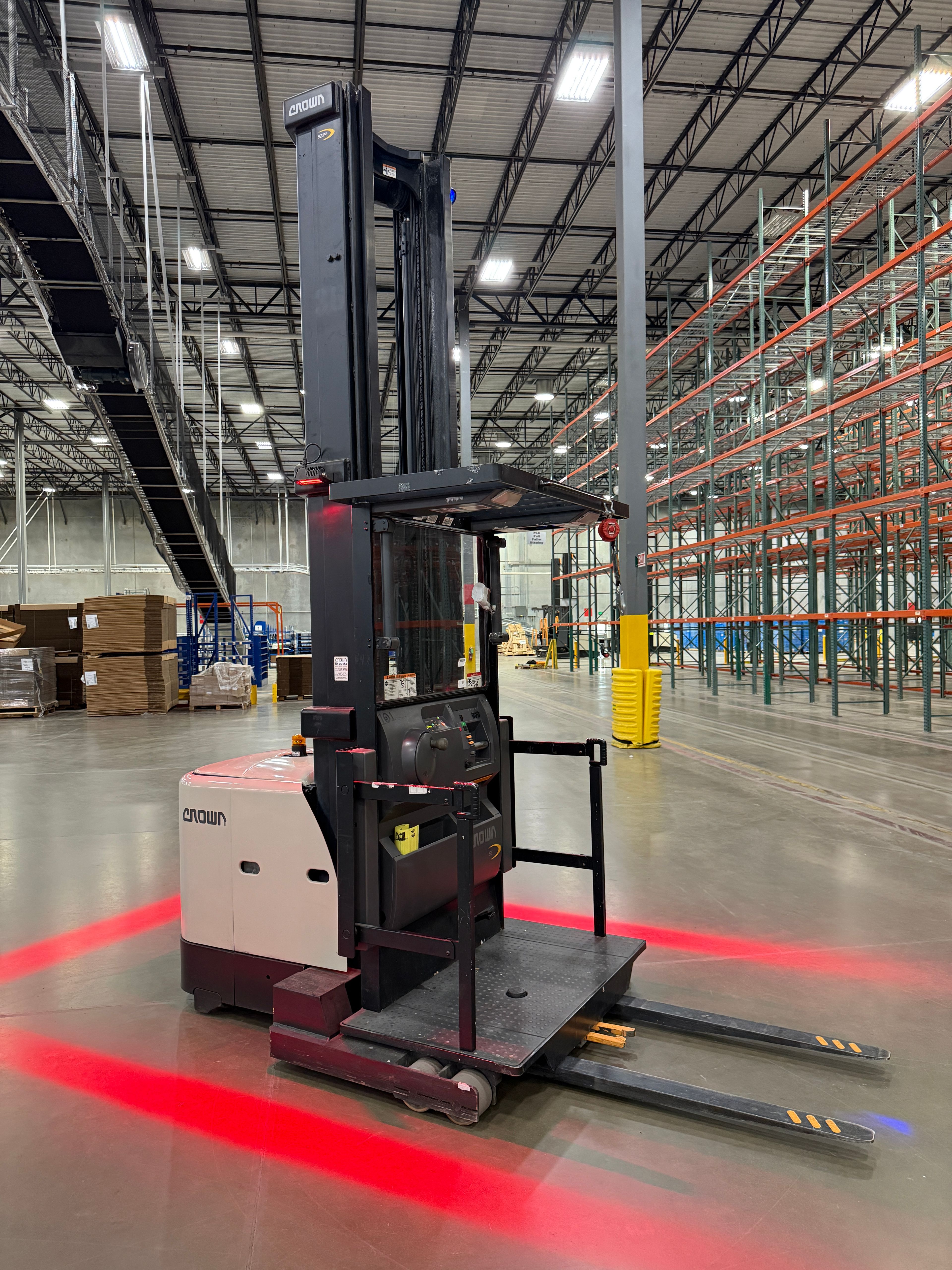 Crown Order Picker - SP-3500