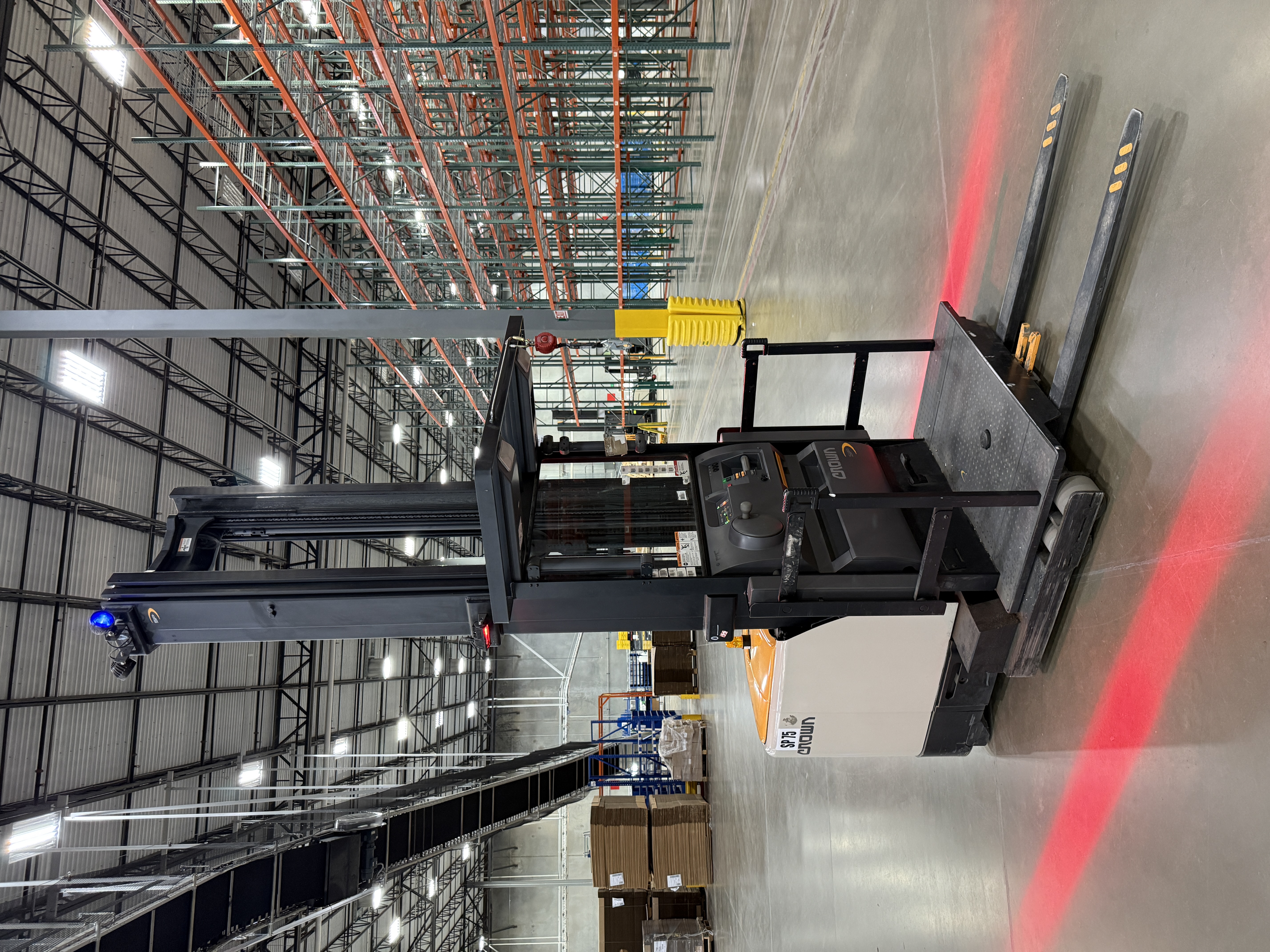 Crown Order Picker - SP-4000