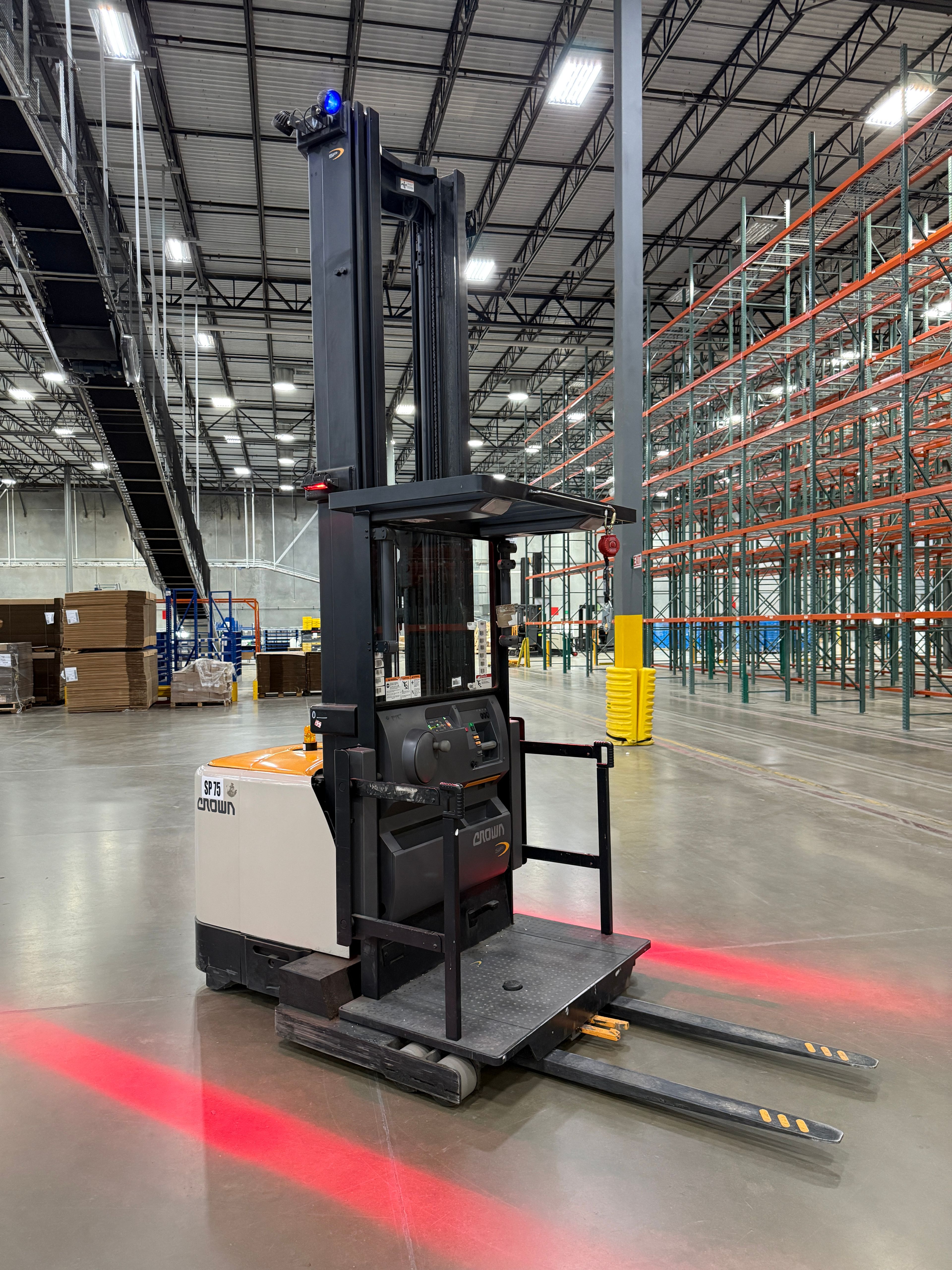 Crown Order Picker - SP-4000
