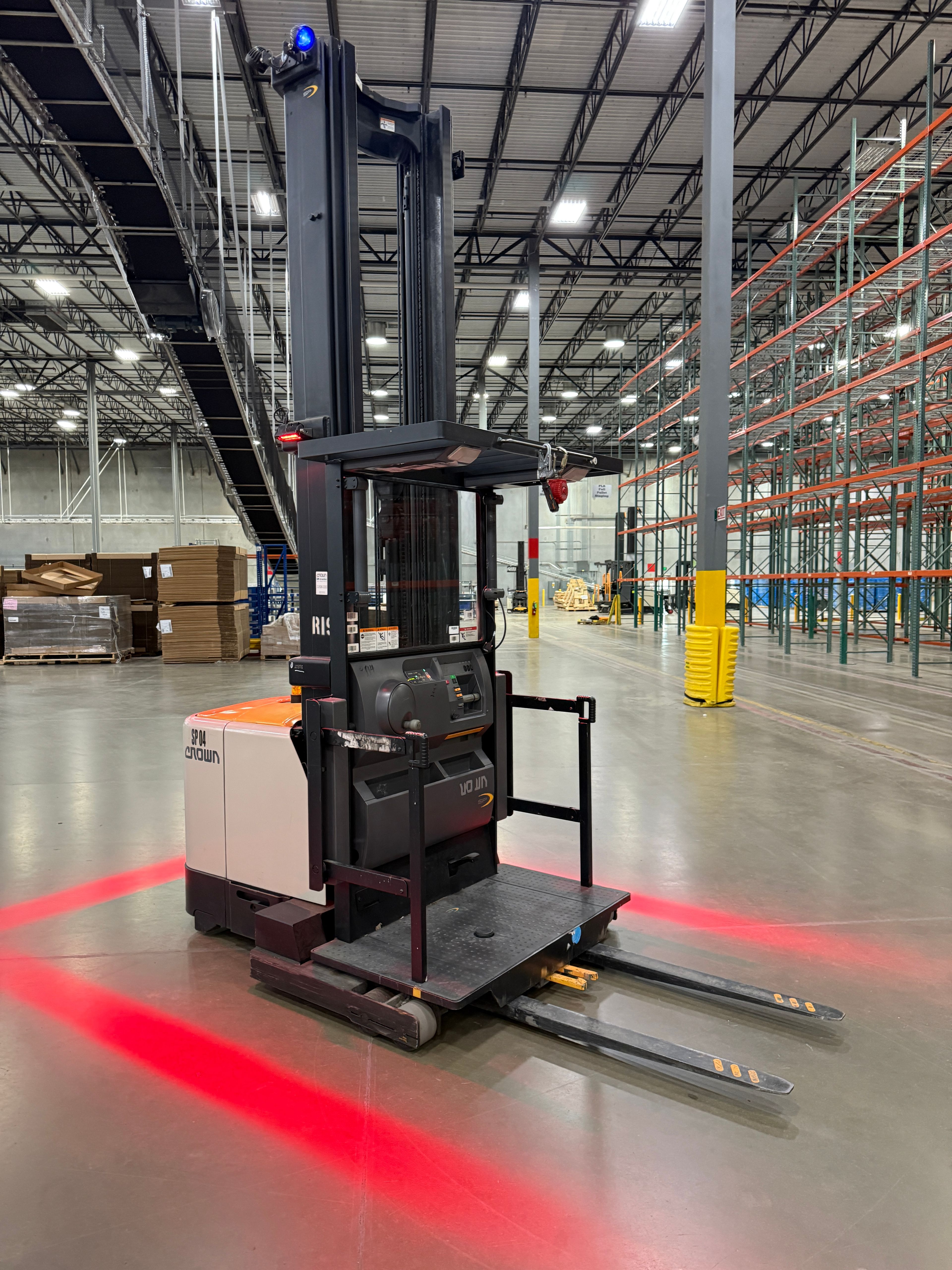 Crown Order Picker - SP-4000