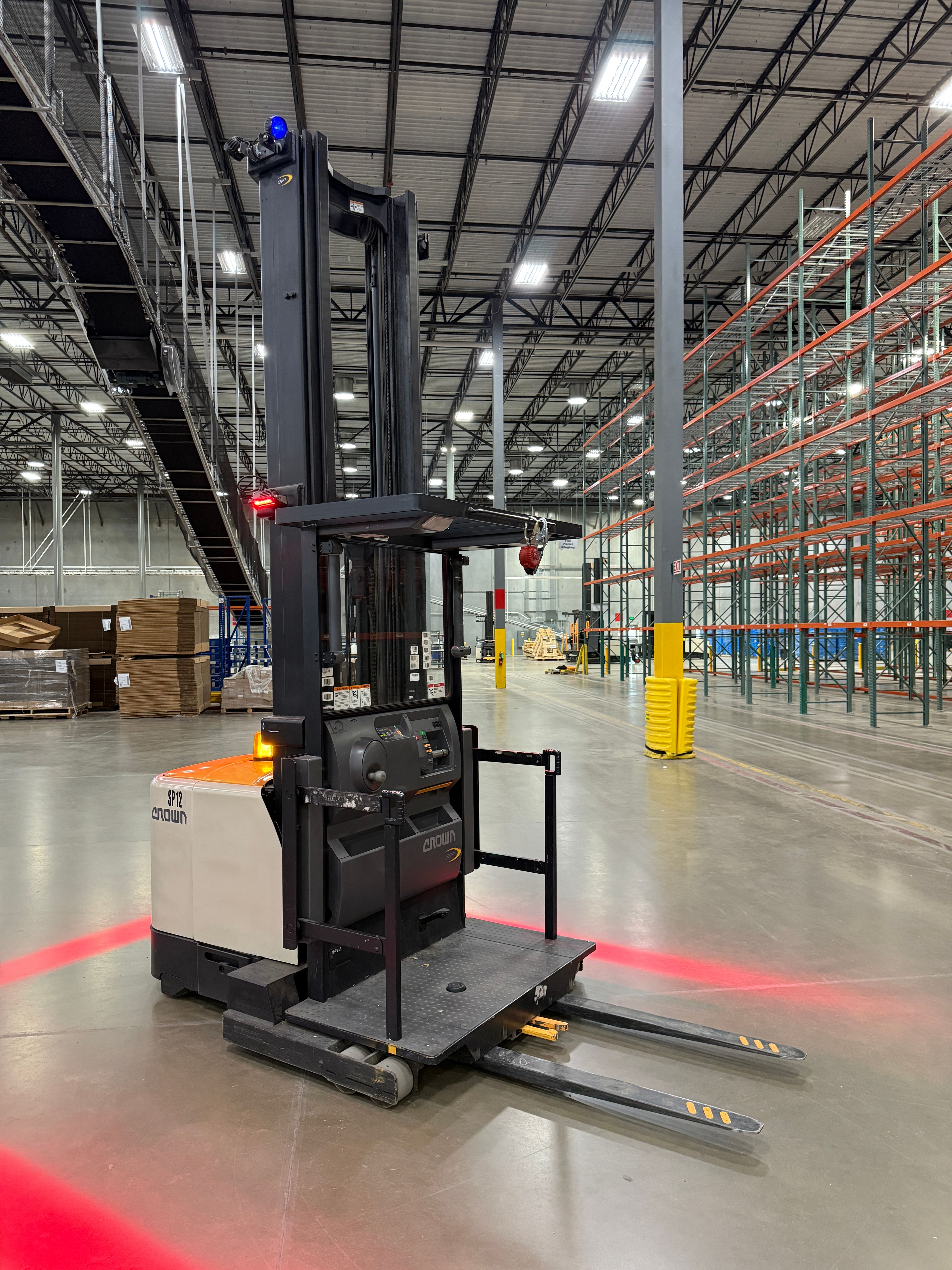 Crown Order Picker - SP-4000