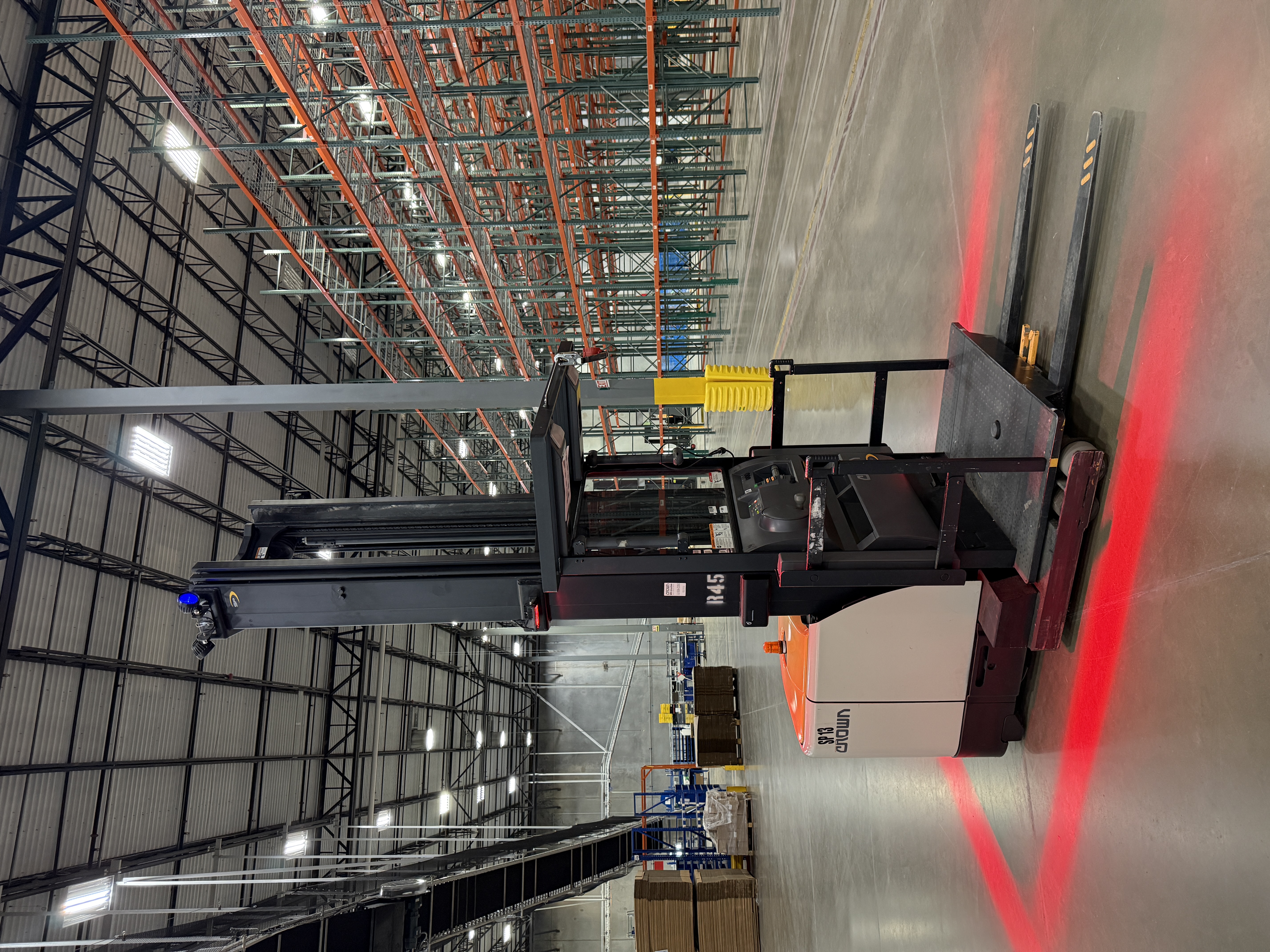 Crown Order Picker - SP-4000