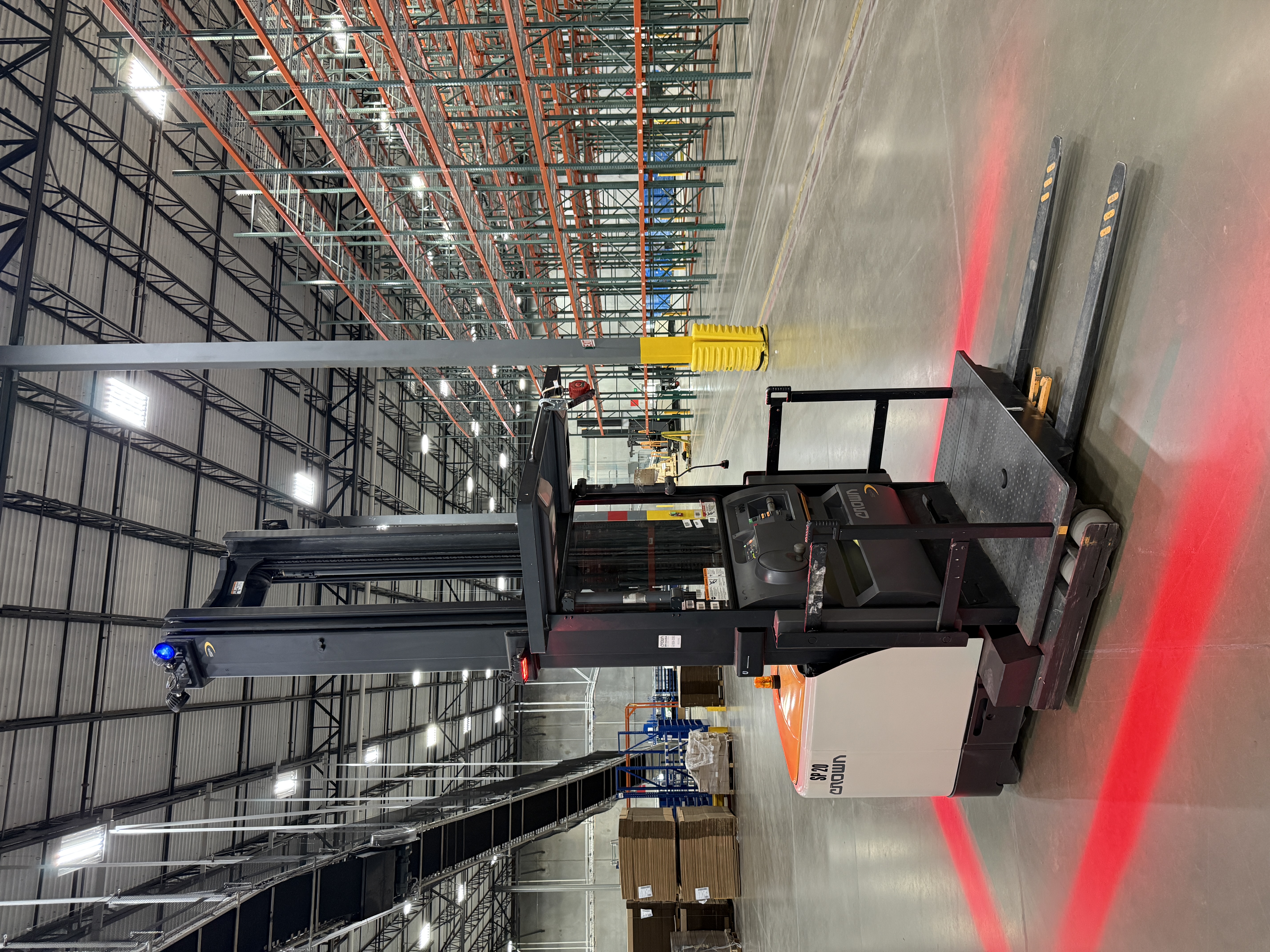 Crown Order Picker - SP-4000