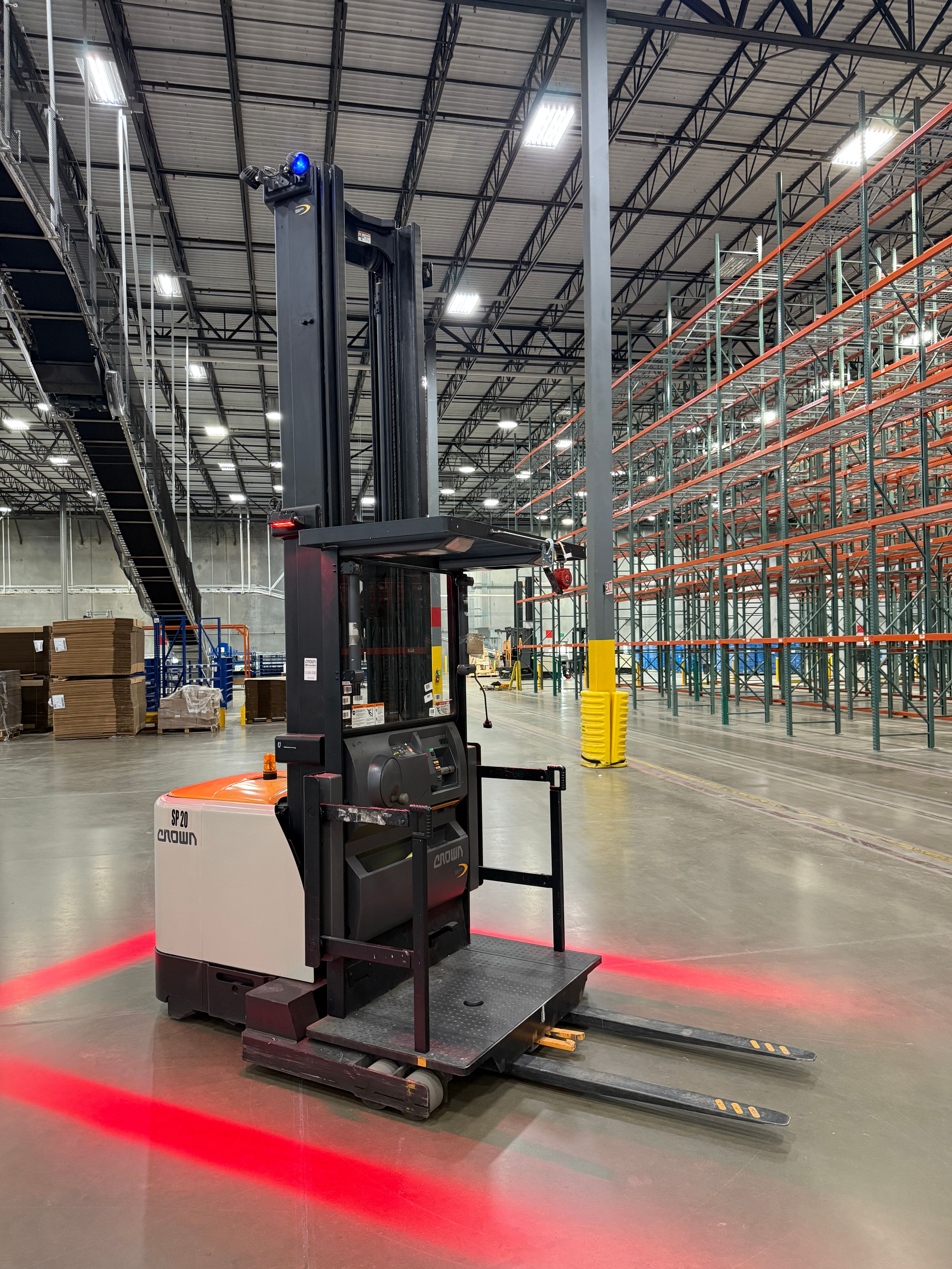 Crown Order Picker - SP-4000