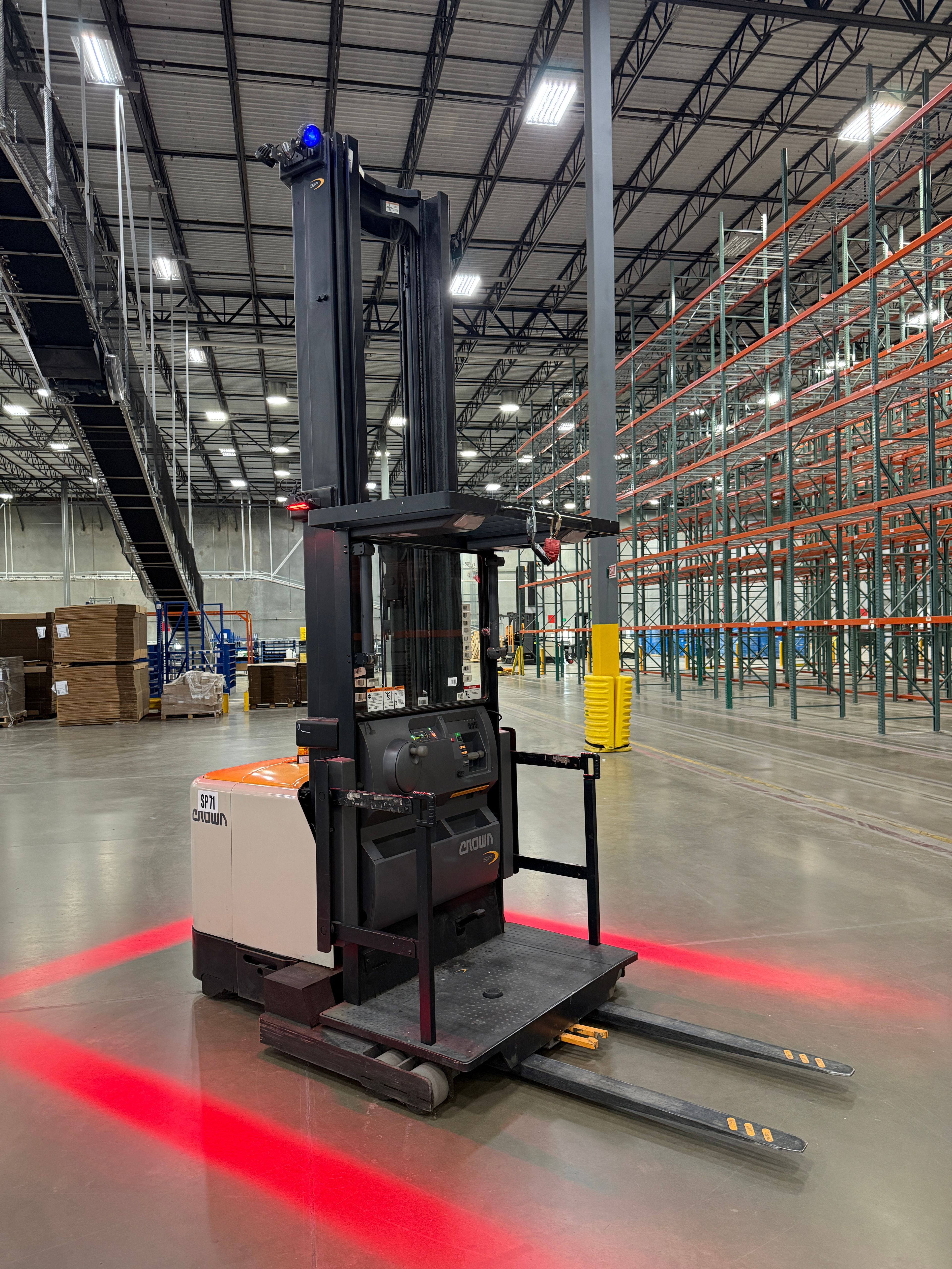 Crown Order Picker - SP-4000