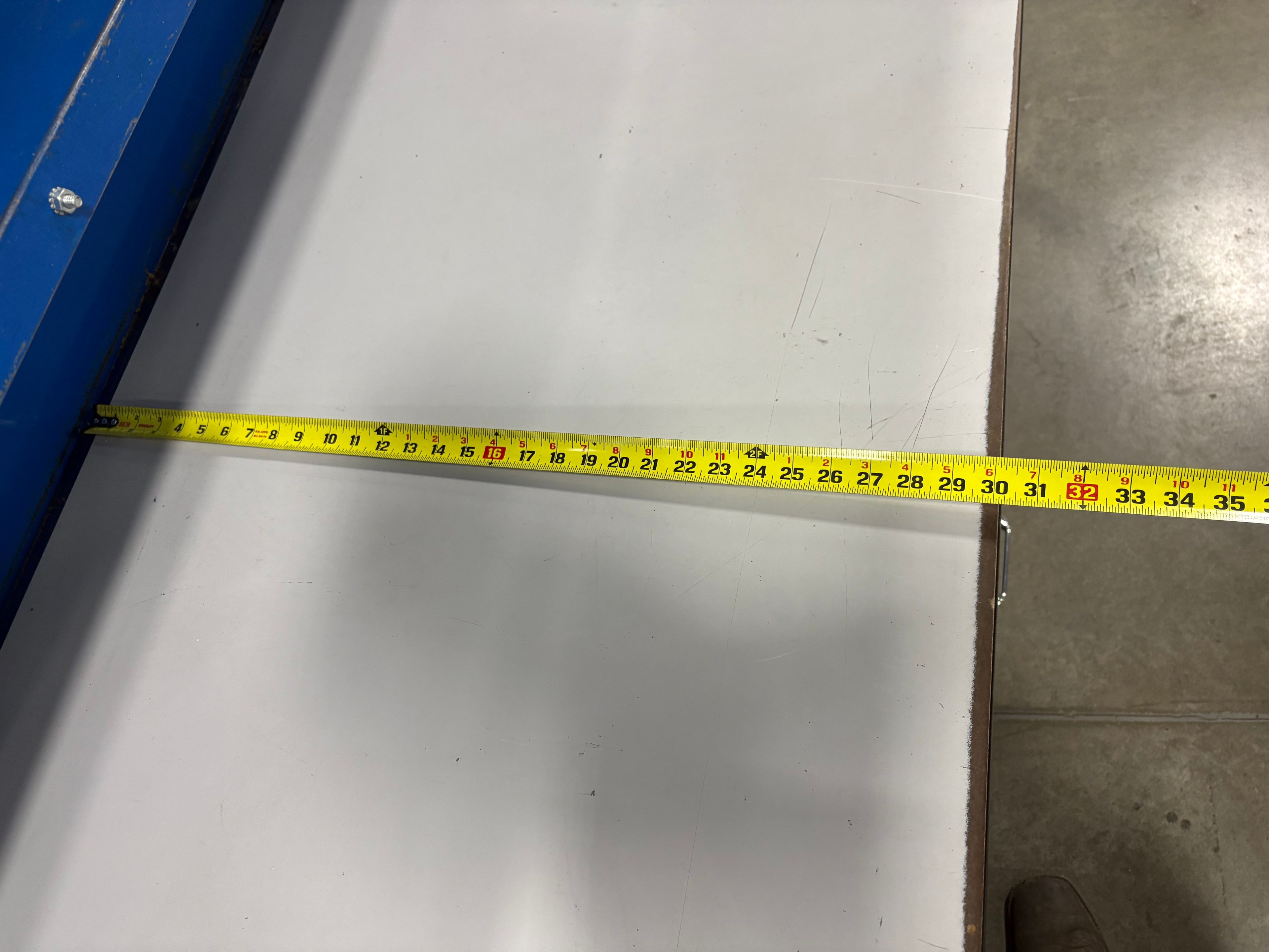 Workstation with Overhead Light + Storage - 72" x 30" - Document 4