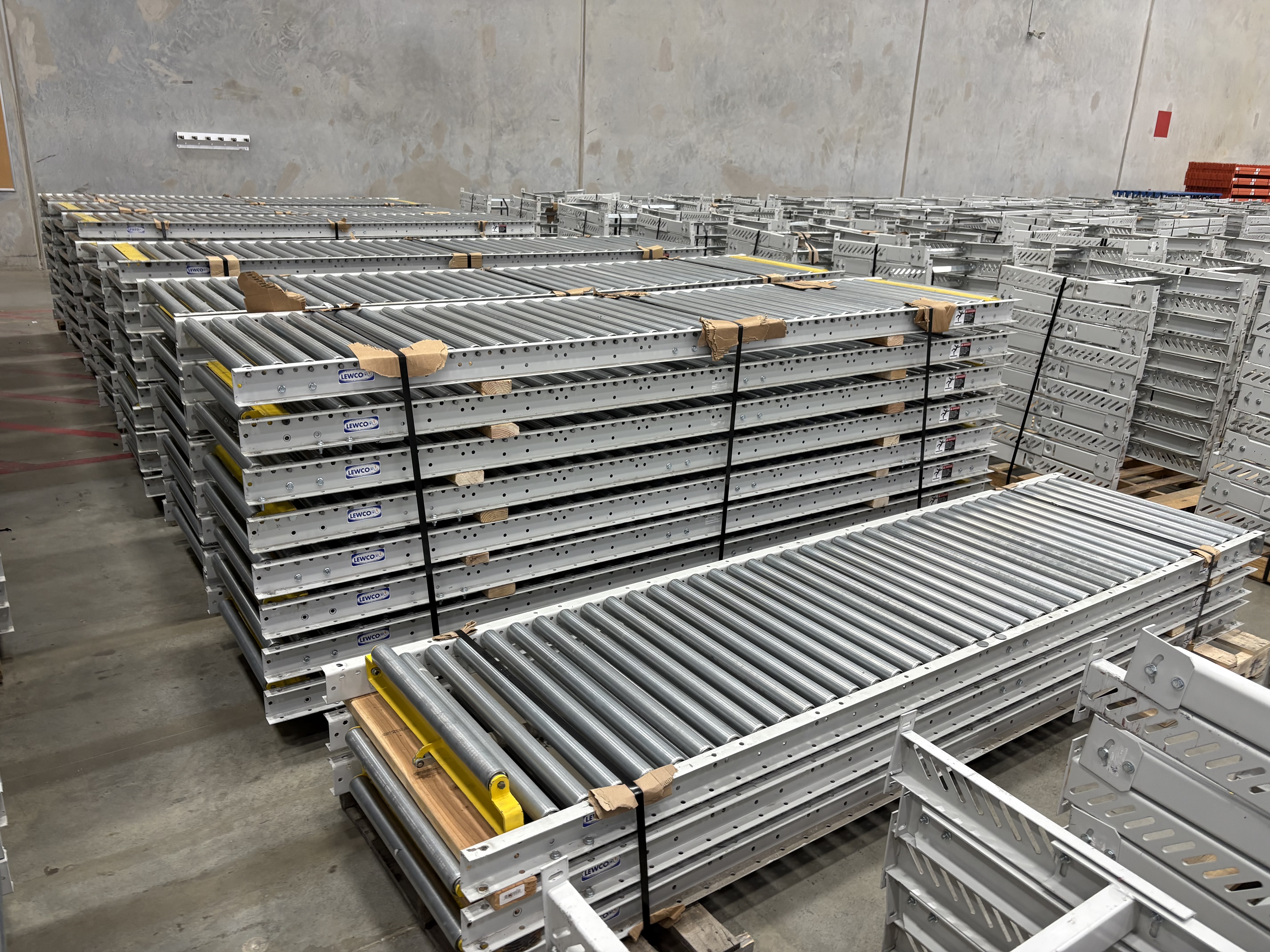 Lewcon Gravity Conveyor - 10' x 31" With Product Stop - 