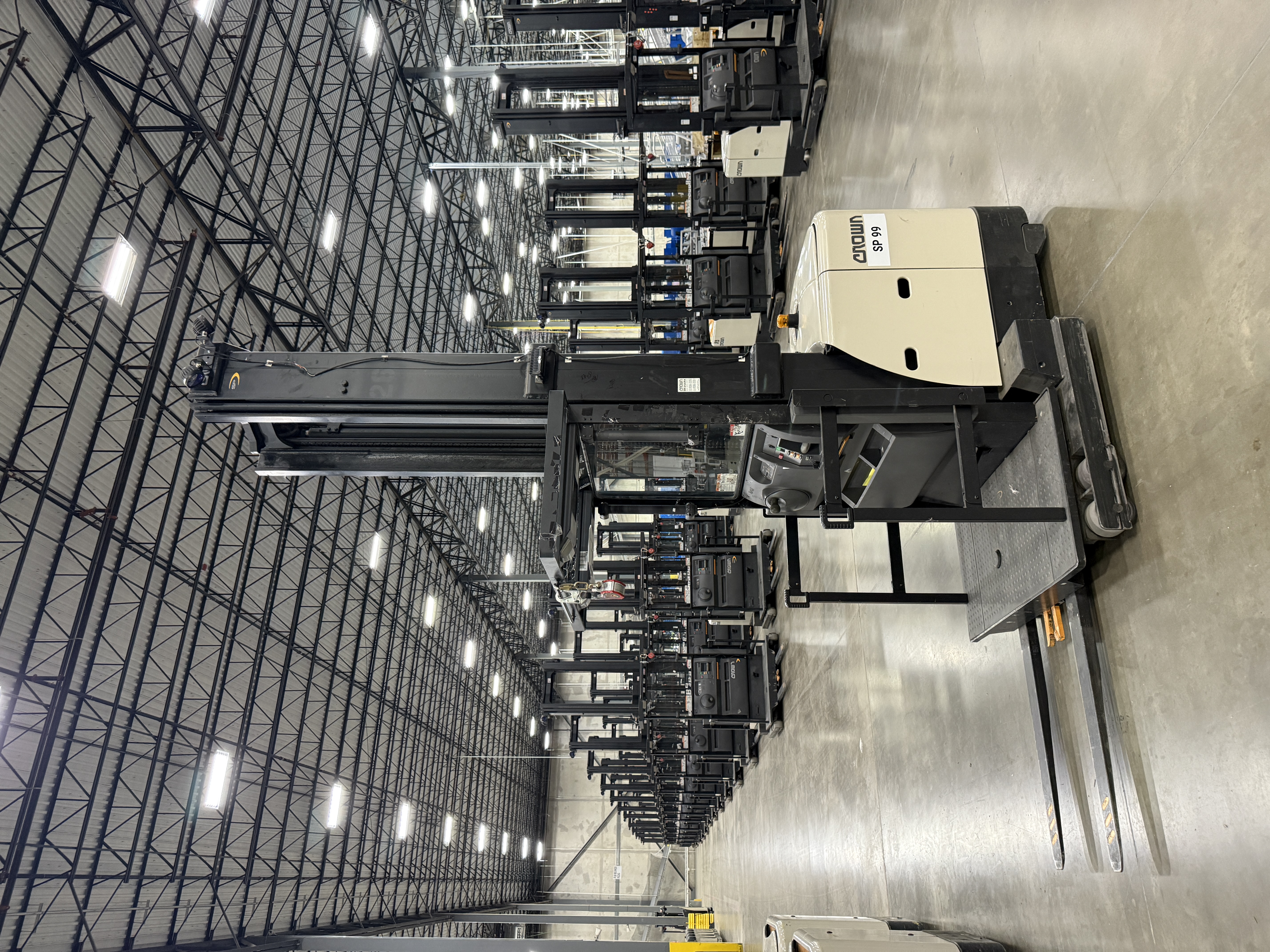 Crown Order Picker - SP-3500