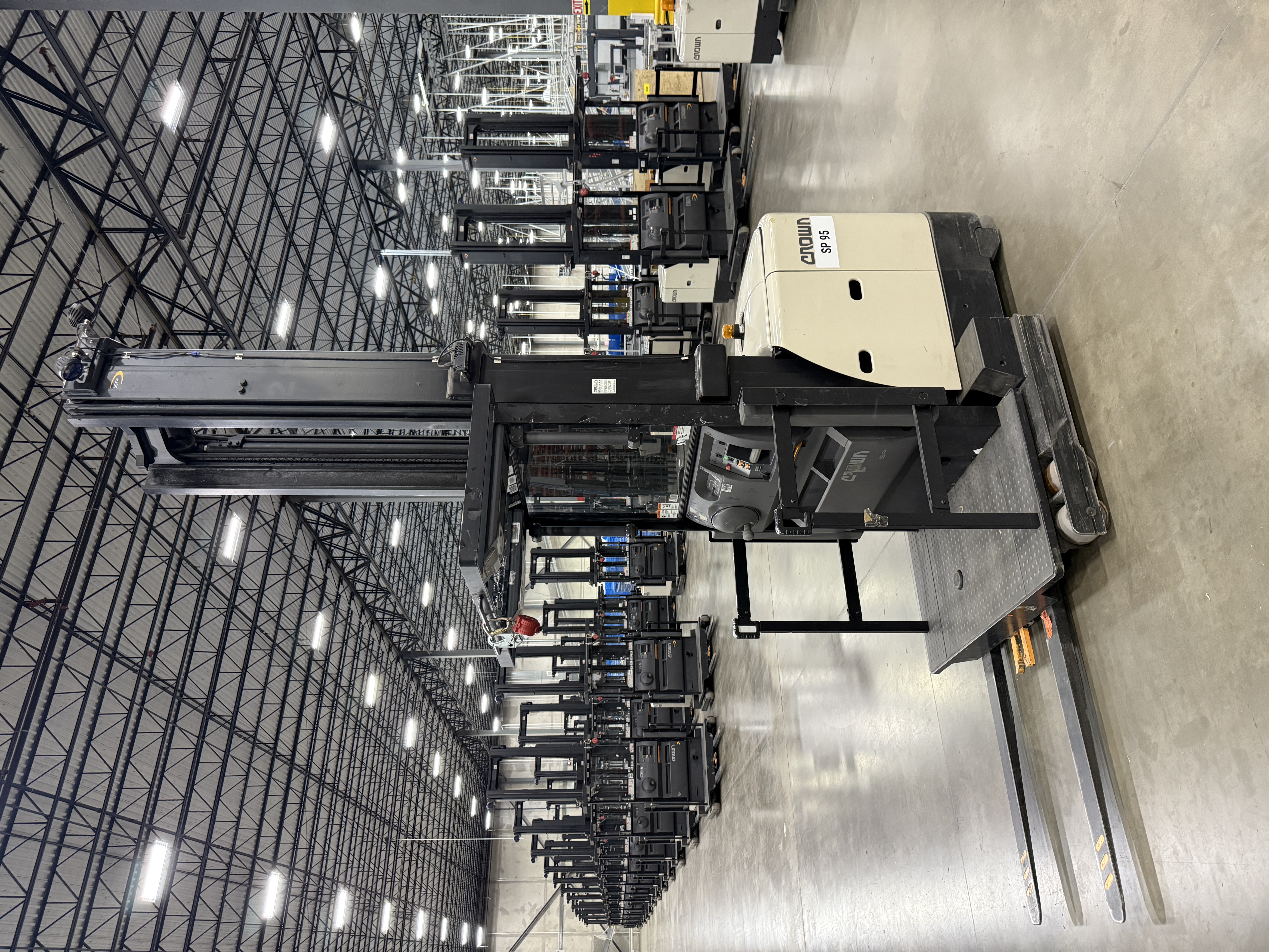 Crown Order Picker - SP-3500