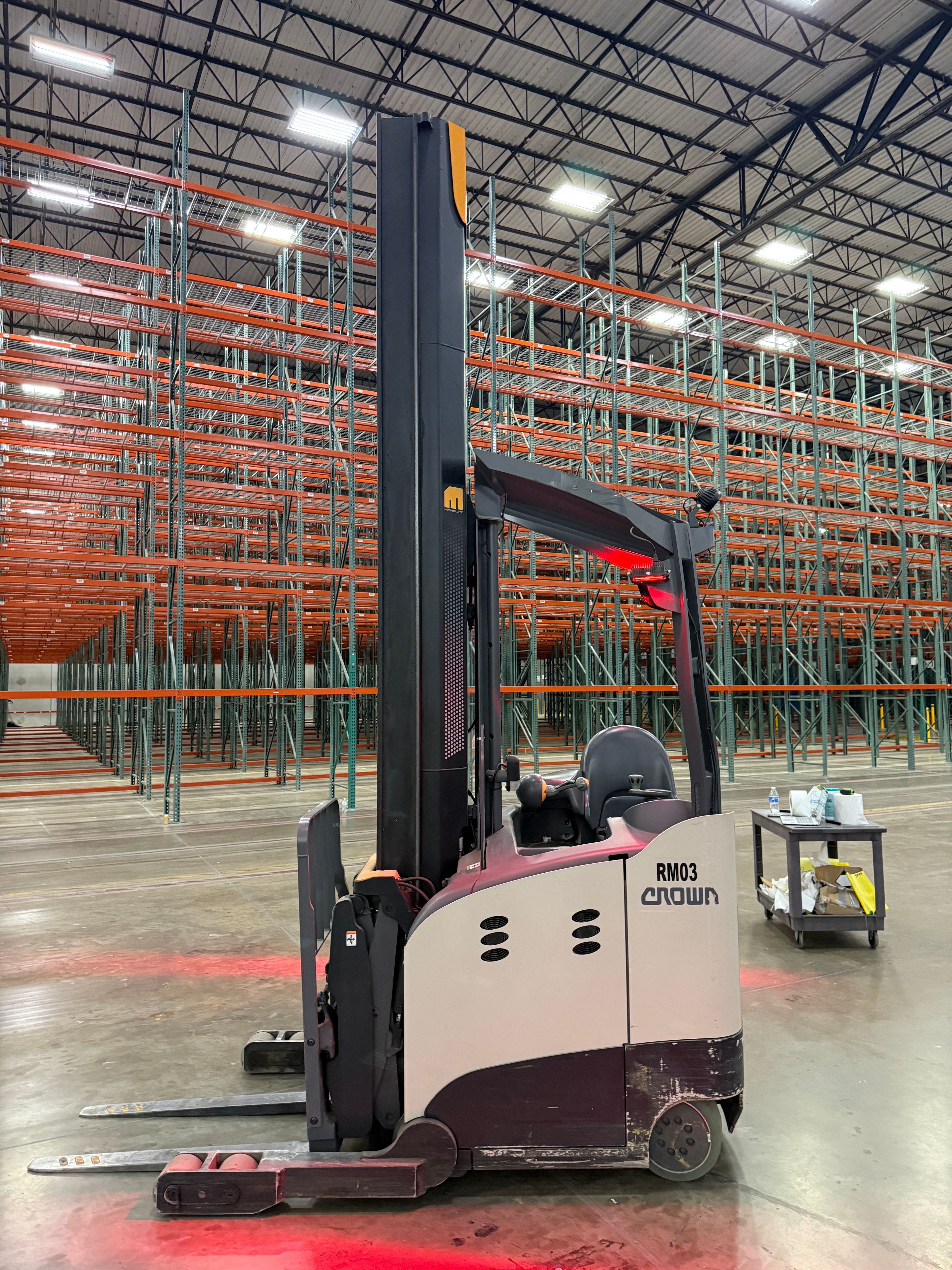 Crown Reach Truck - RM-6000 - Document 5