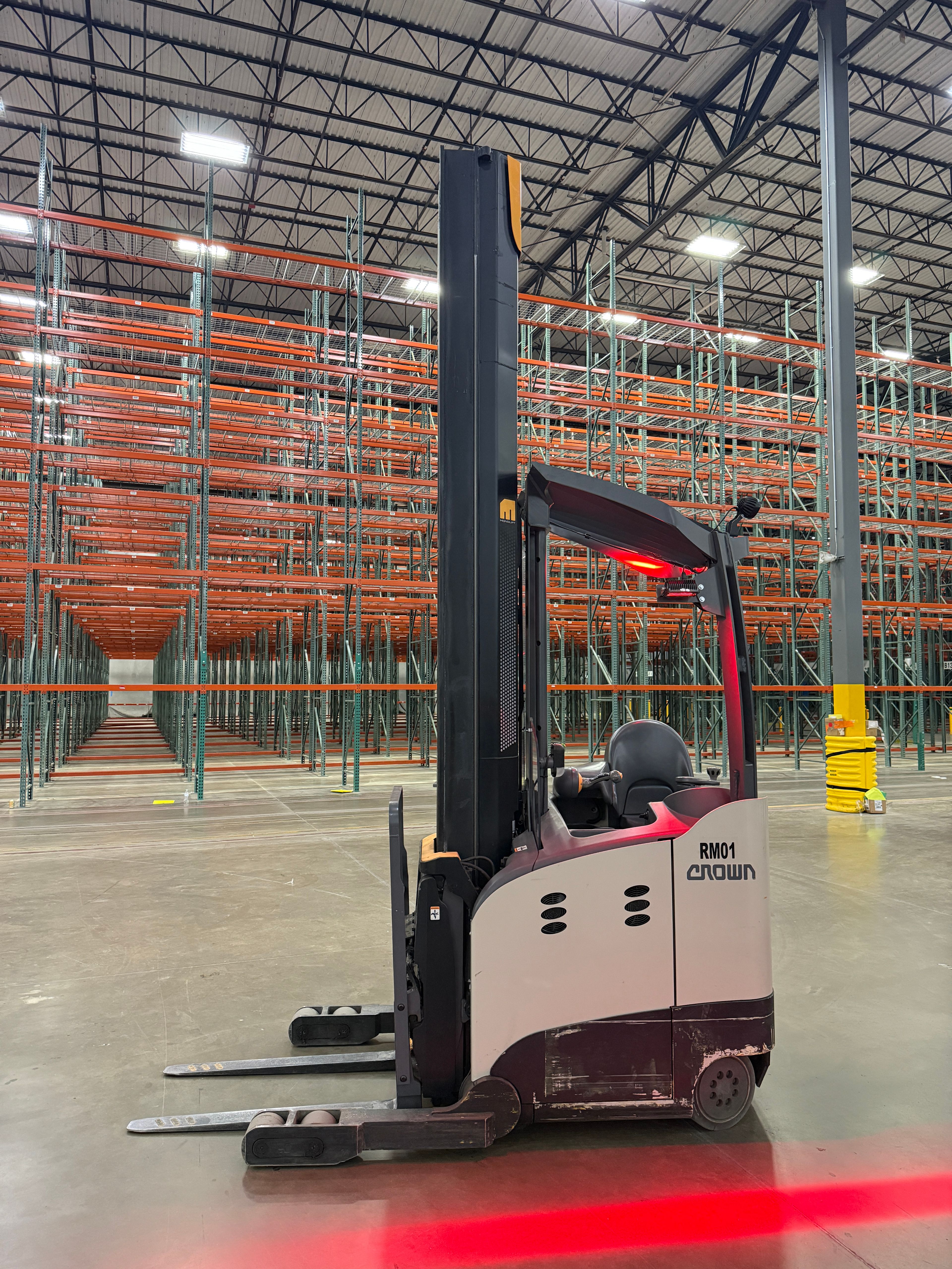 Crown Reach Truck - RM-6000 - Document 5
