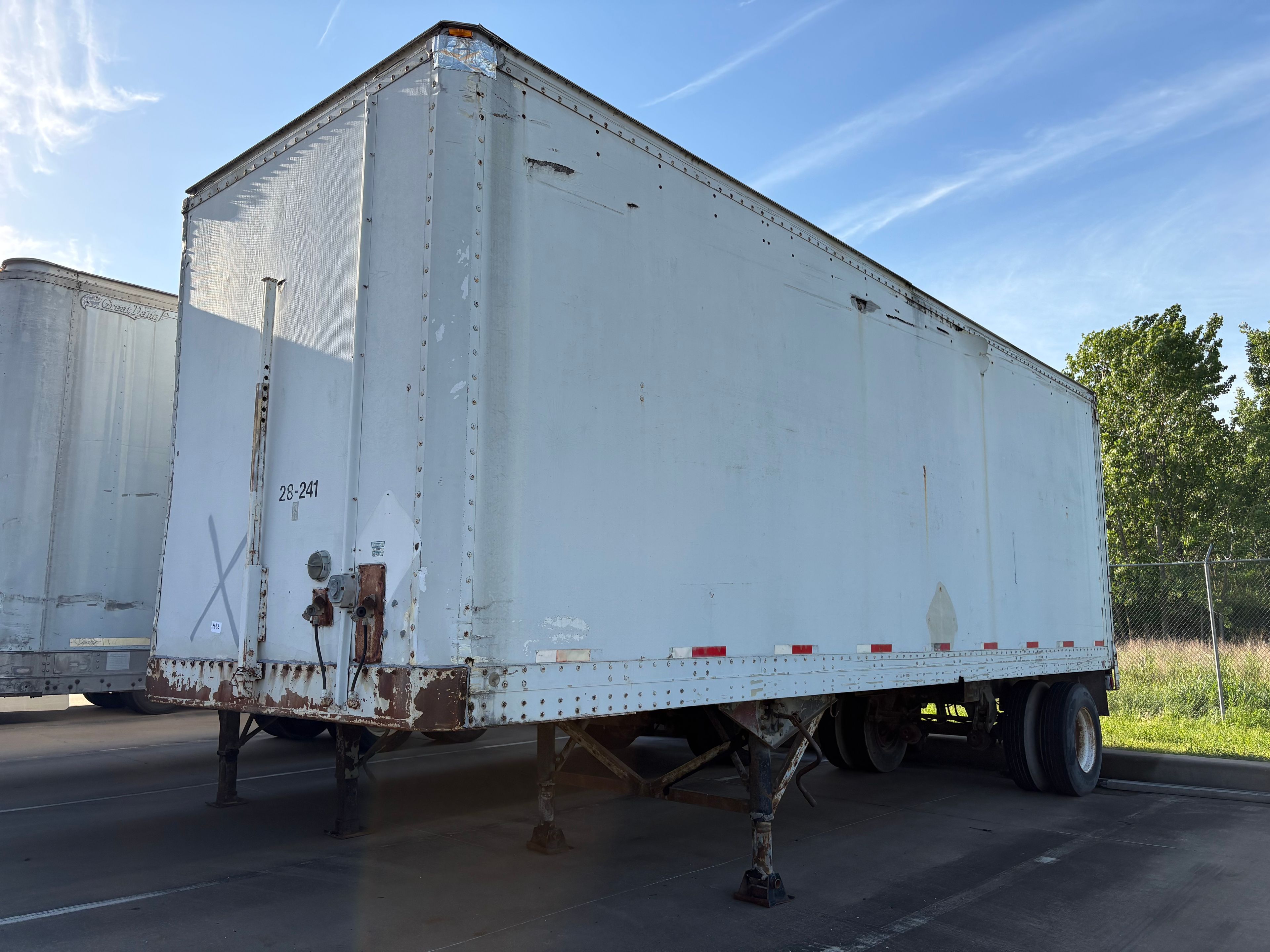 Fruehauf Box Trailer - 28' Standard Box Trailer - **BAD DOOR ** - Document 2
