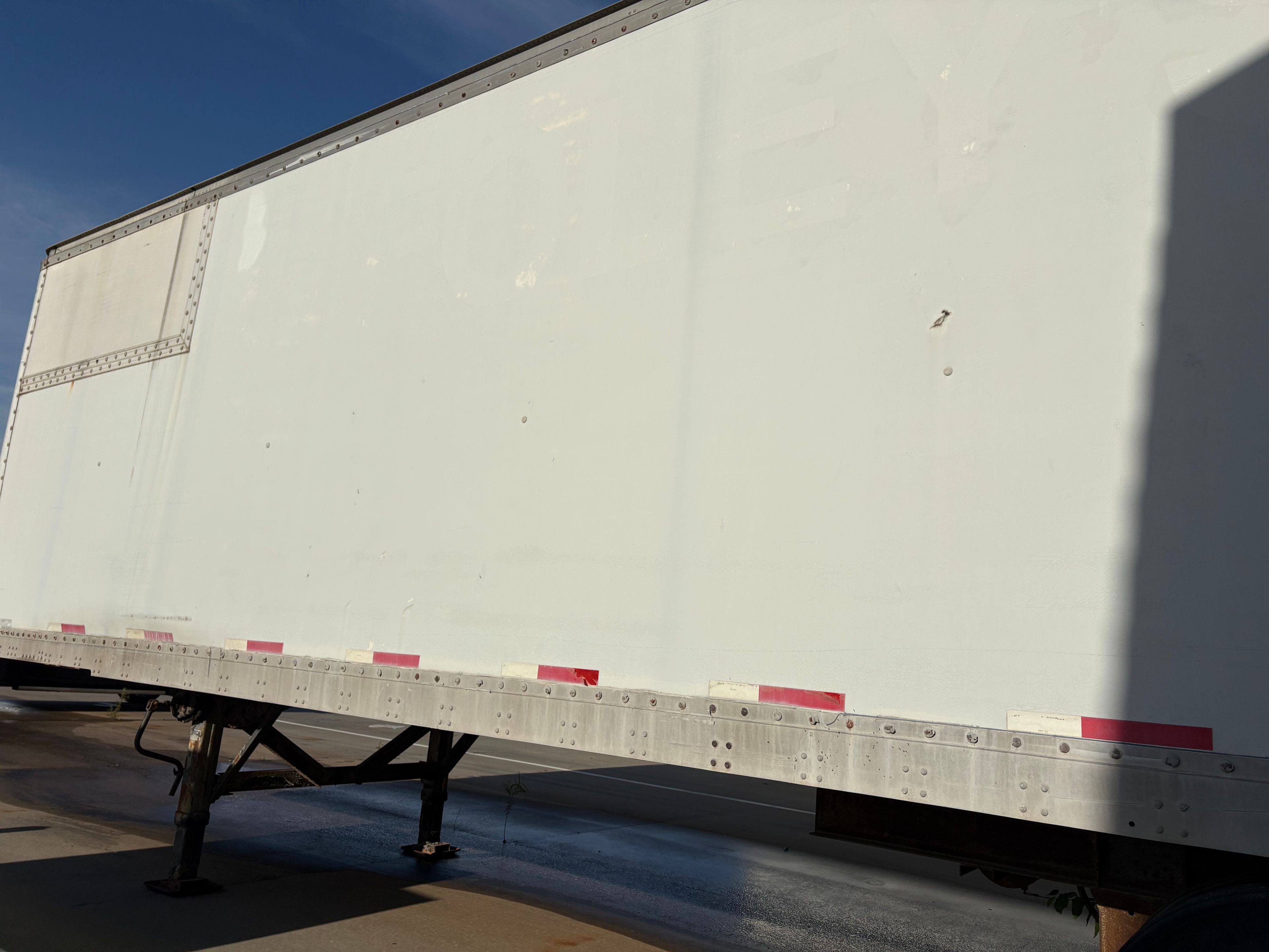 Fruehauf Box Trailer - 28' Standard Box Trailer - Document 4