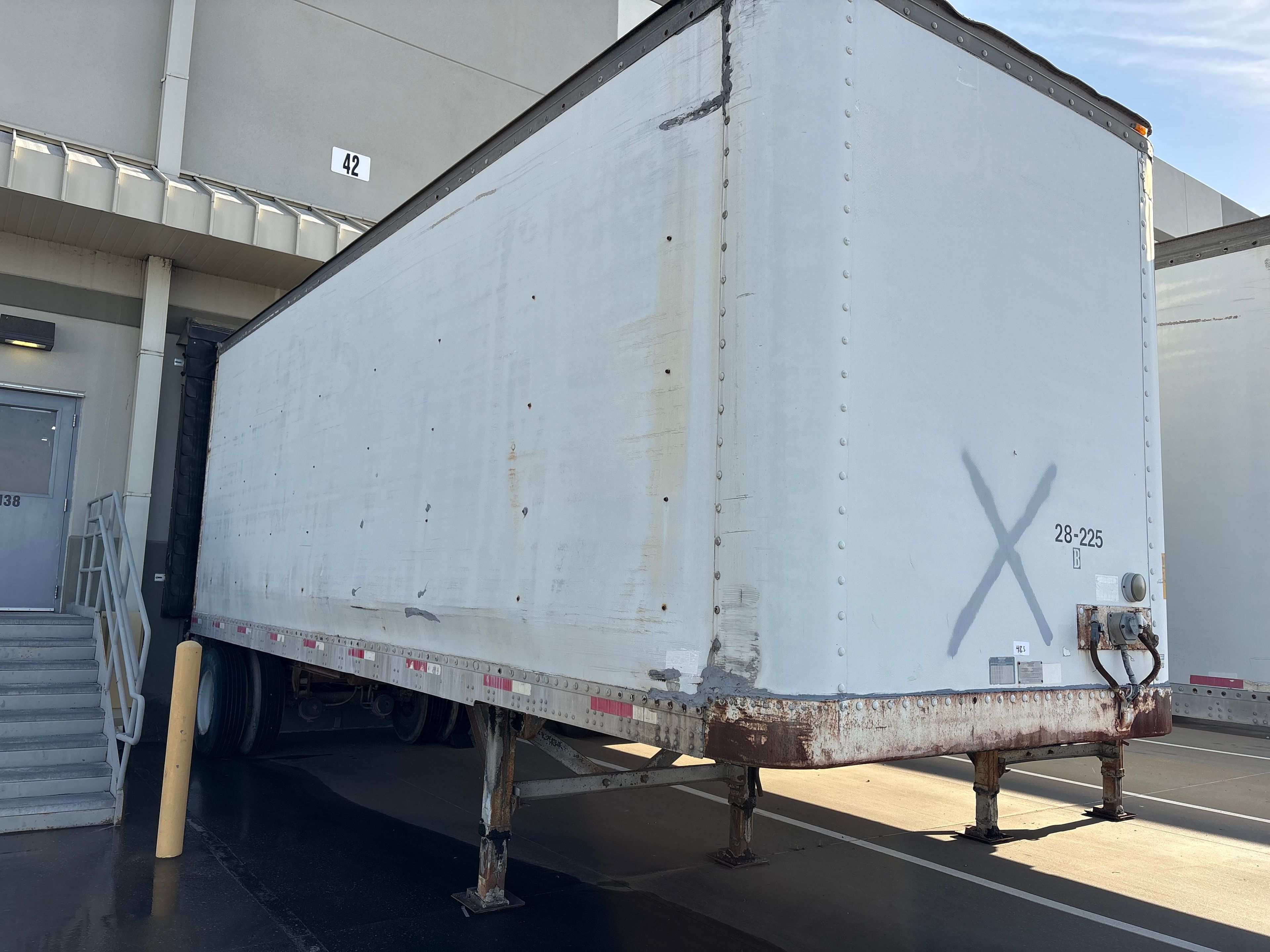 1986 Fruehauf 28' Box Trailer - Document 1