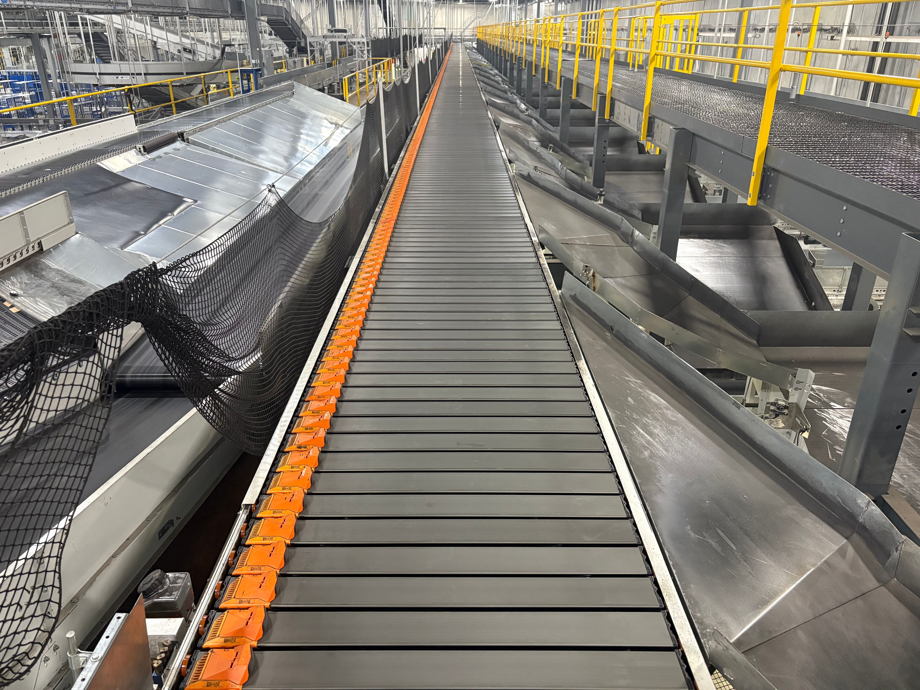 Dematic High-Rate Slat Sorter - Model 2420 RS200 Plus - 282' 4" x 54" x 39" - Document 2