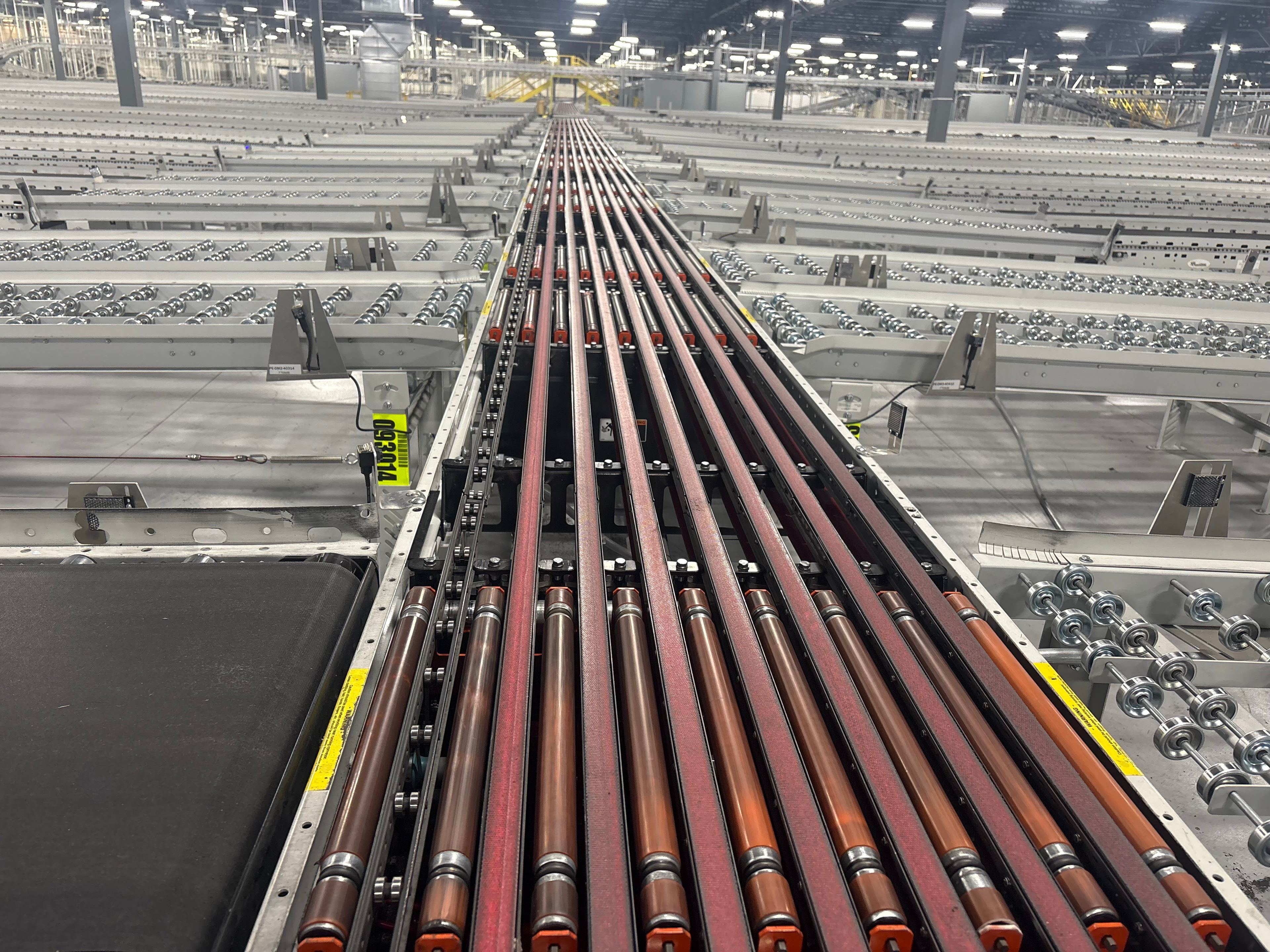 TGW Narrow Belt Sorter - NBS 30/90 - 100' 4" x 30" x 22" - 15 Double Sided Send-offs - Document 20