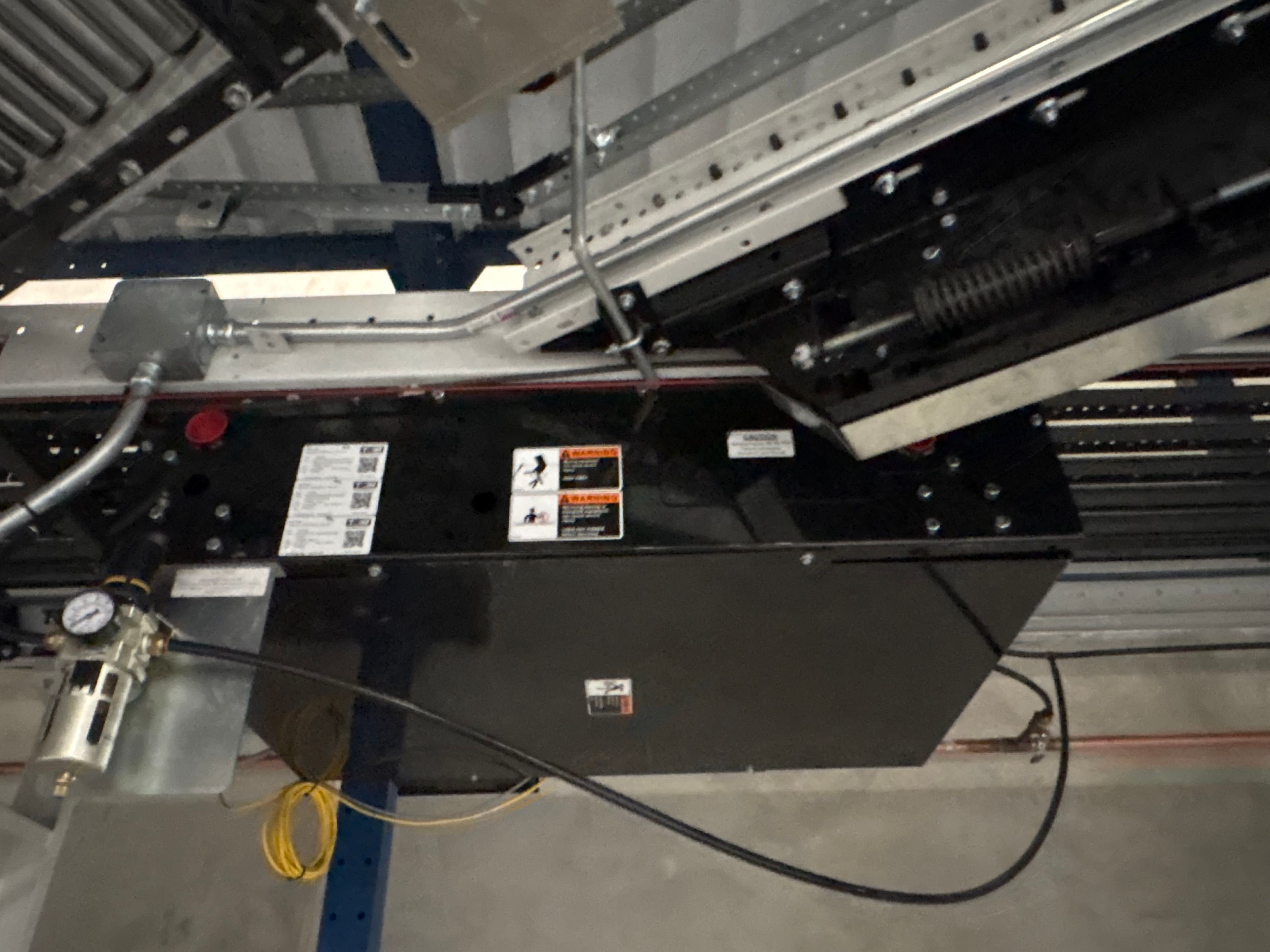 TGW Narrow Belt Sorter - NBS 30/90 - 57' 7" x 30" x 22" - 5 Send-Offs - Document 9