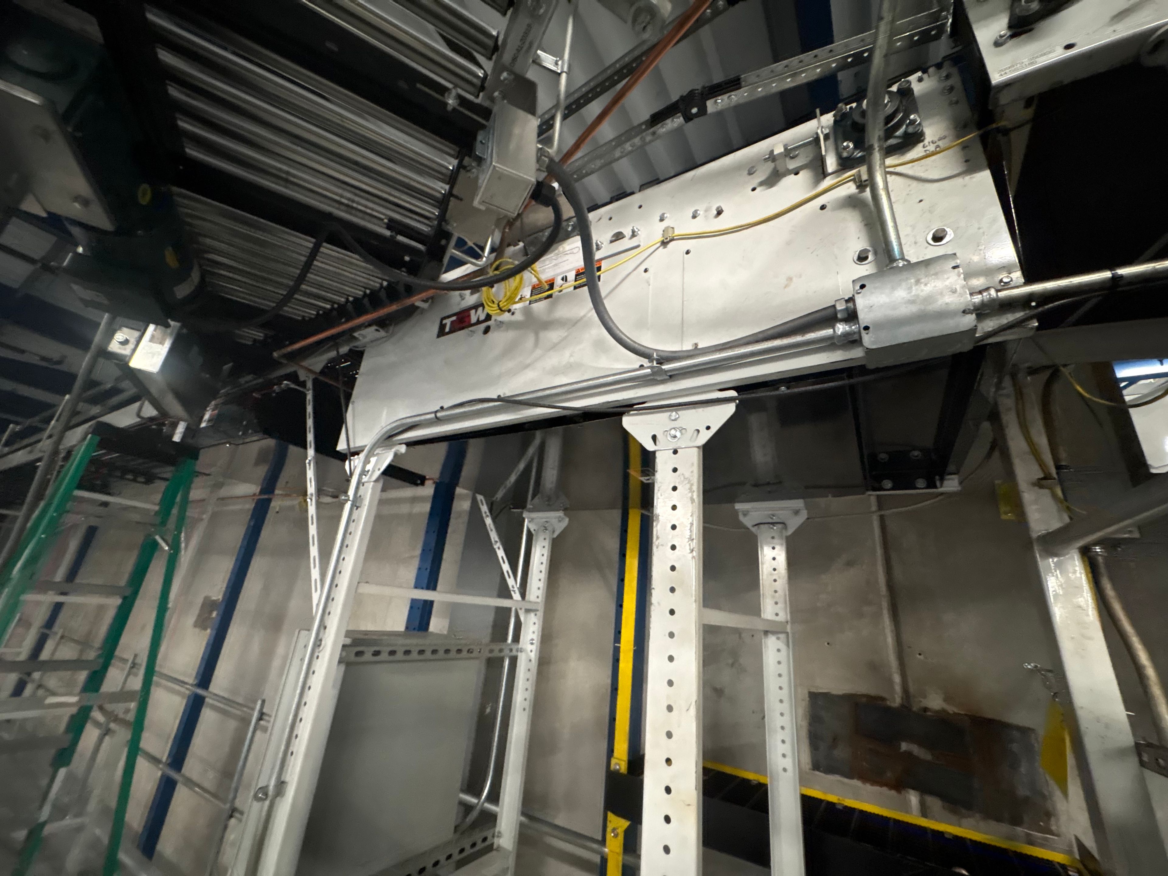 TGW Narrow Belt Sorter - NBS 30/90 - 57' 7" x 30" x 22" - 5 Send-Offs