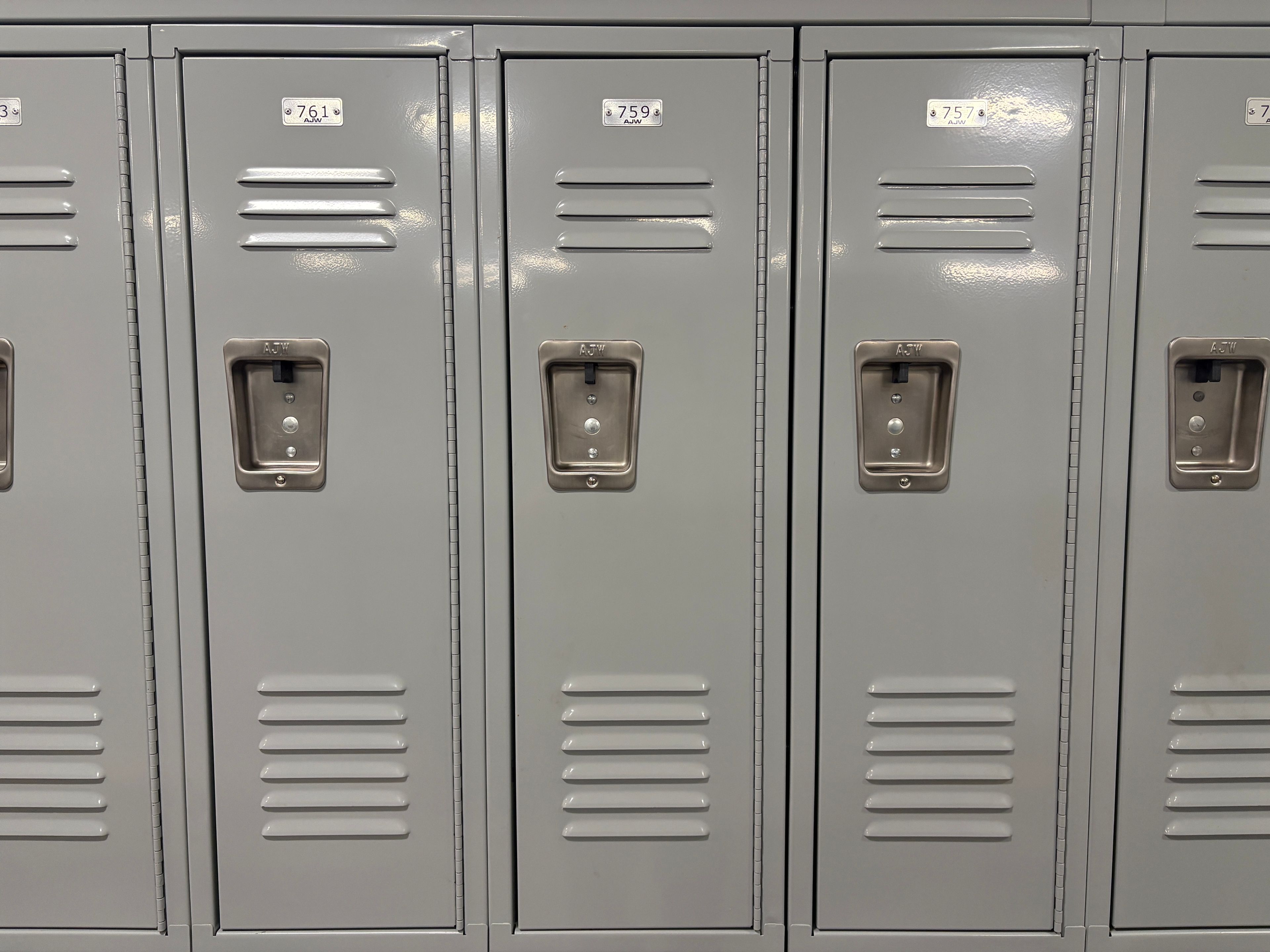 AJW Locker Set Grey - Double Level Locker Layout - Document 1