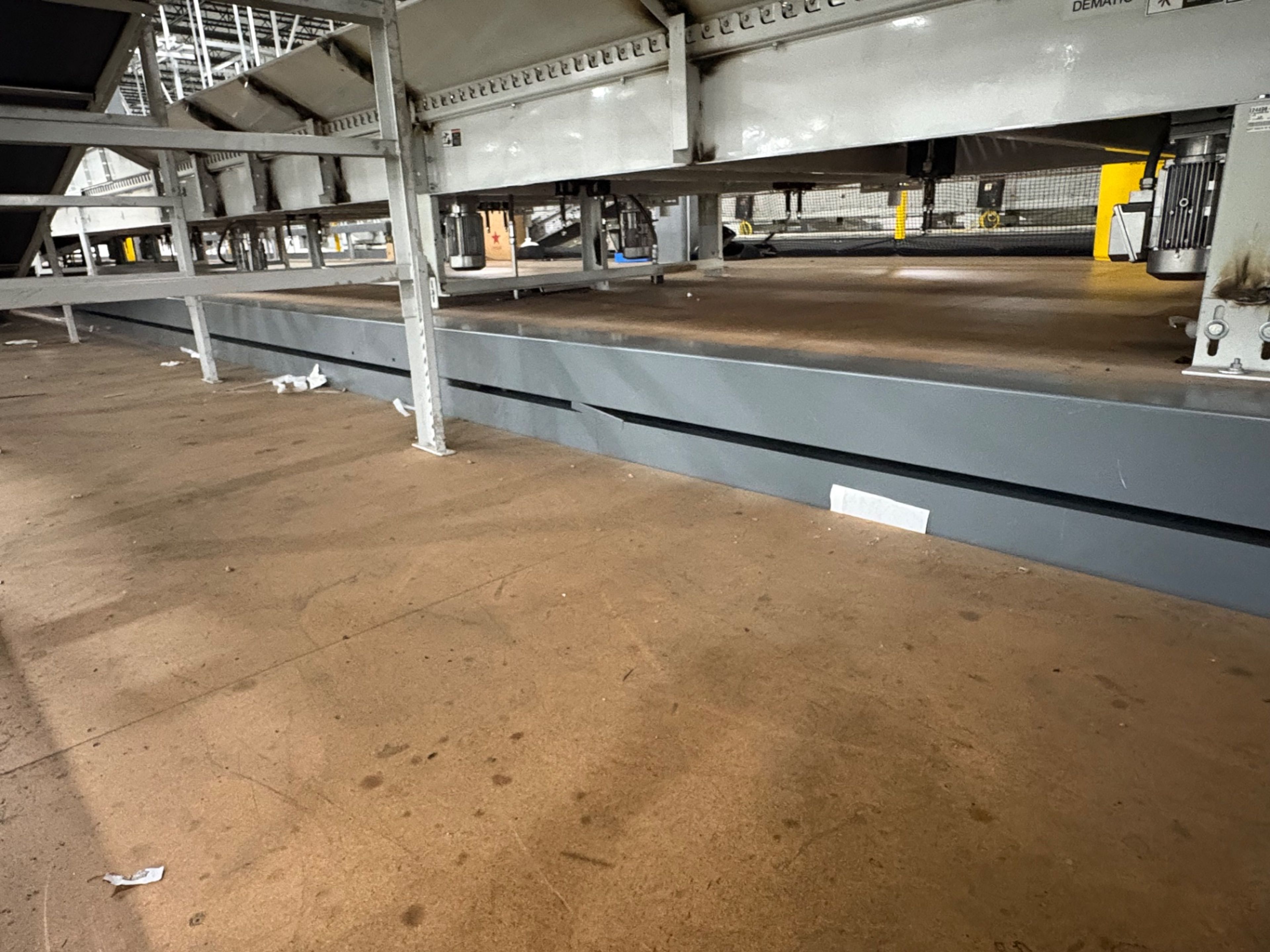 Mezzanine - 242' x 17' - (1) Staircase - 10' 10" / 9' 10" Clear - Document 9