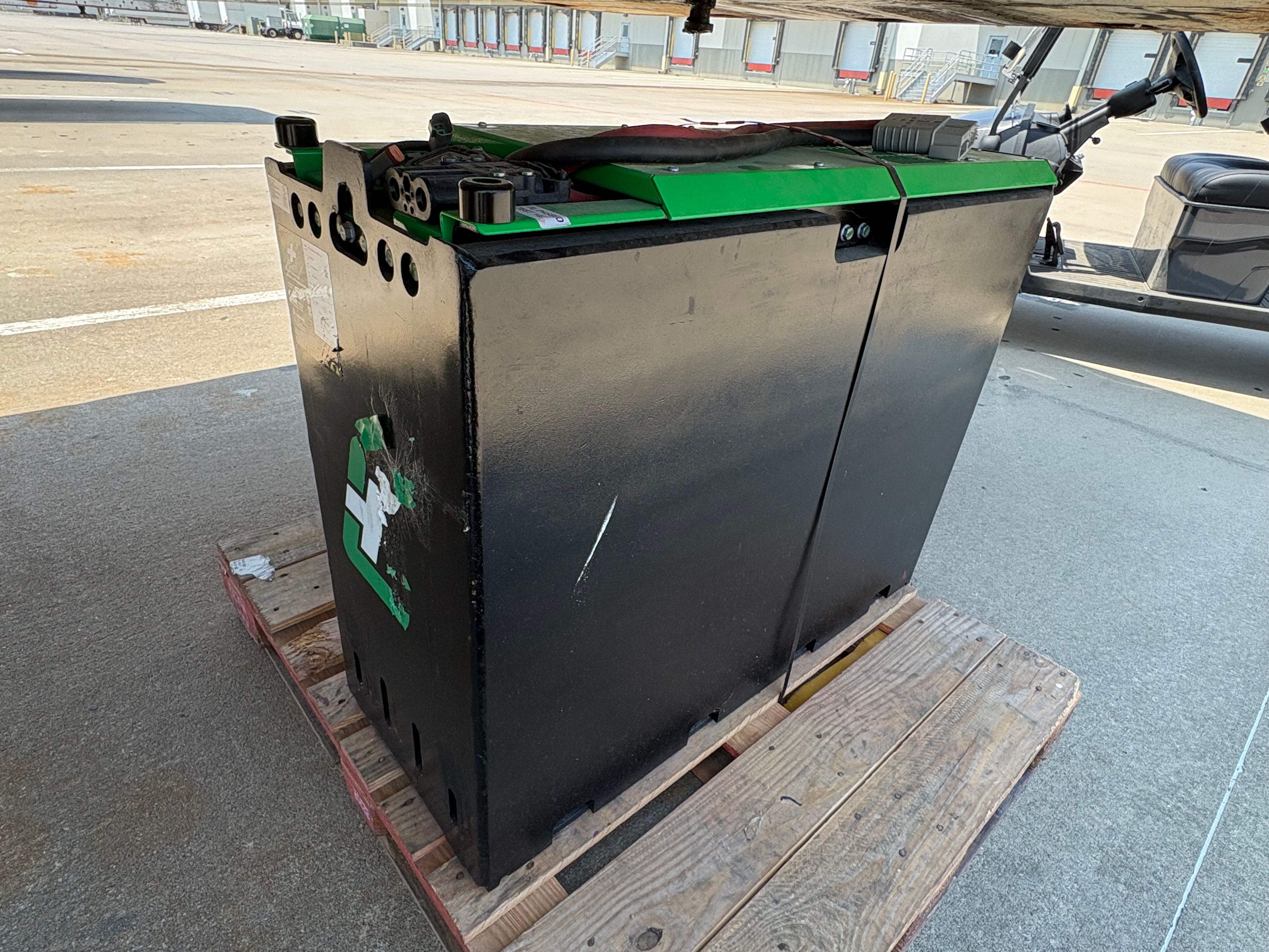 Ethium Technologies Lithium Battery - 38V - 15" x 38" x 31" - Document 1