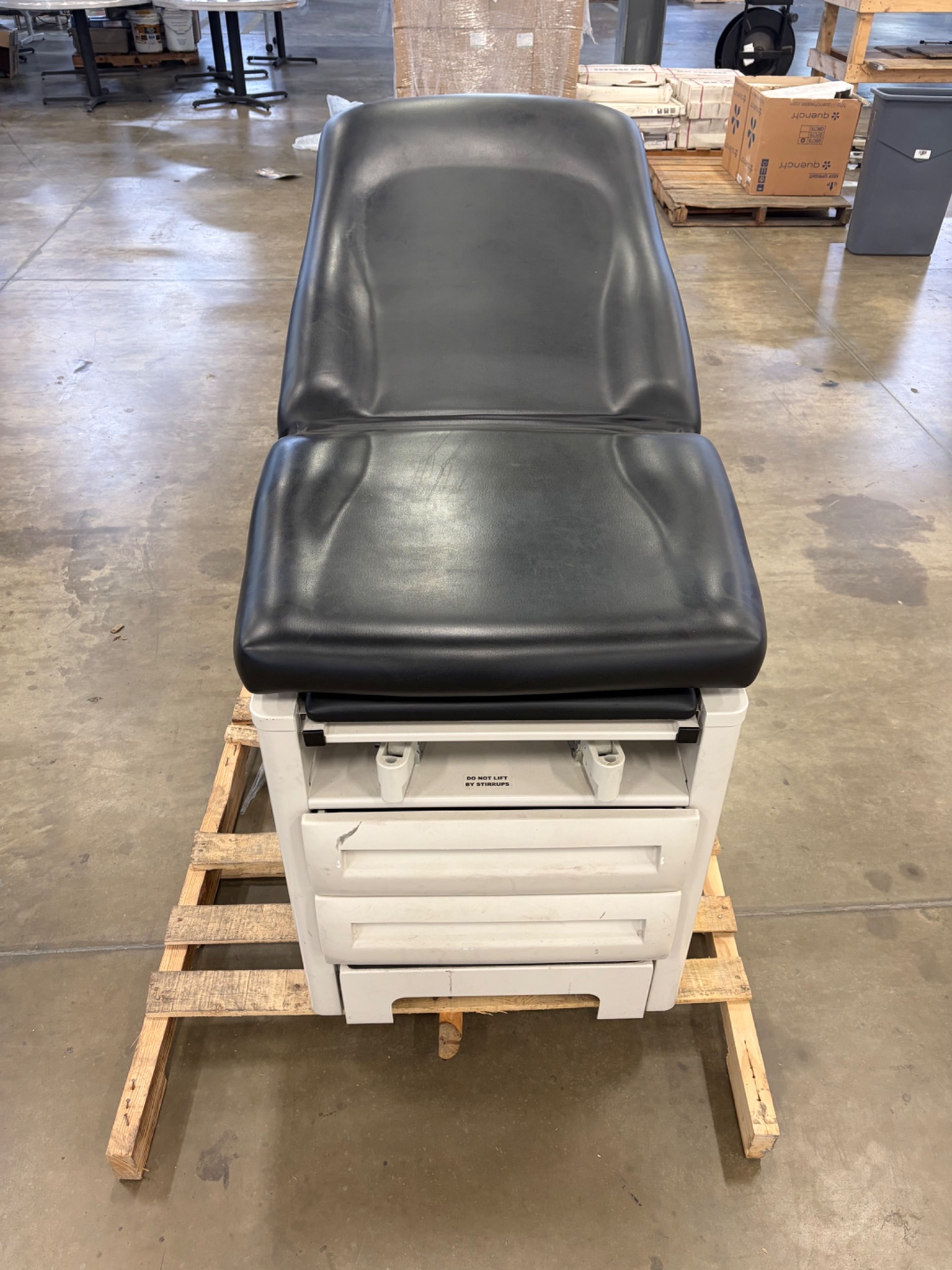 UMF Medical 5240B Examination Table - Document 2