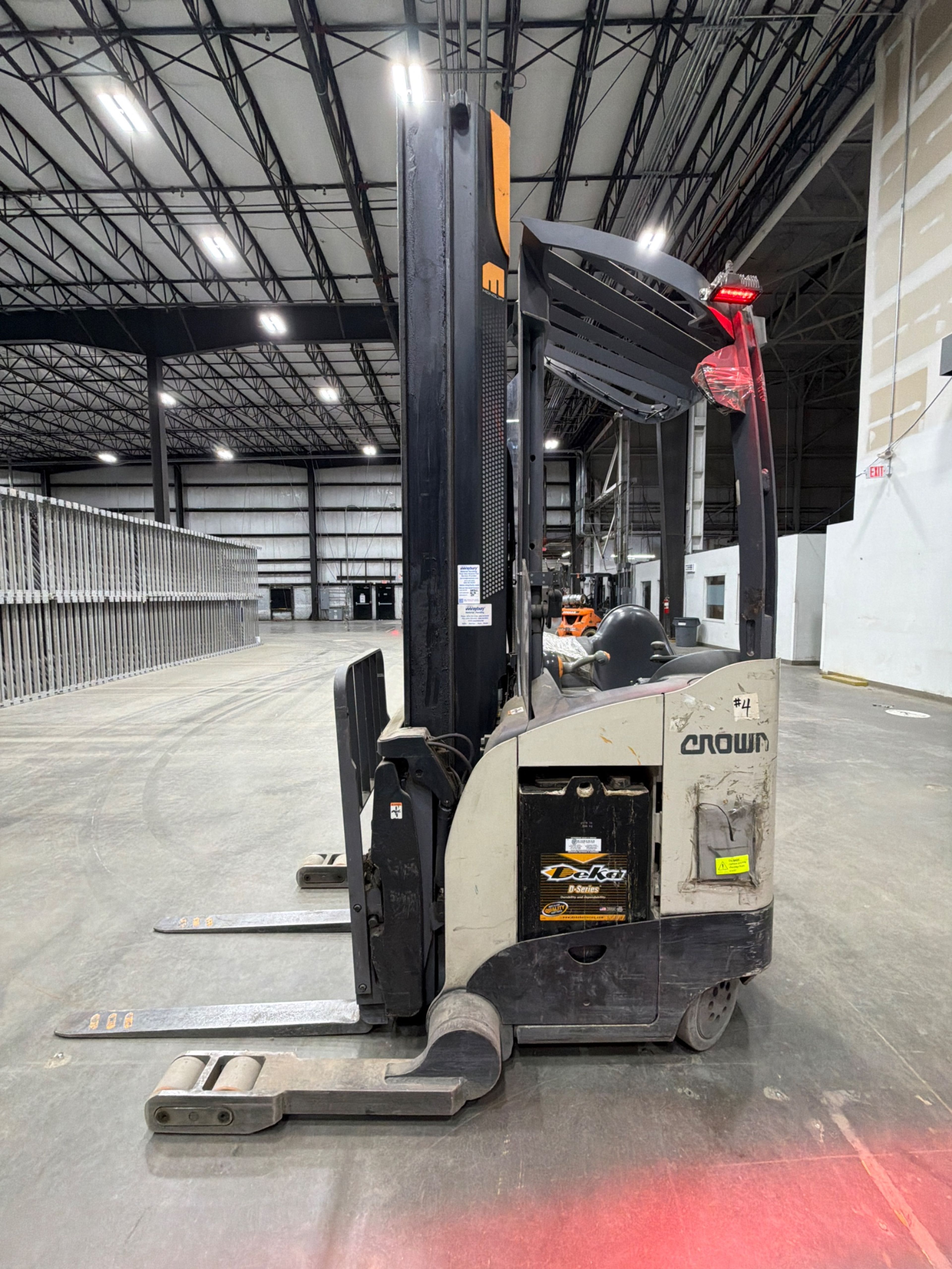 Crown RM6025-45 Reach Truck - Document 2