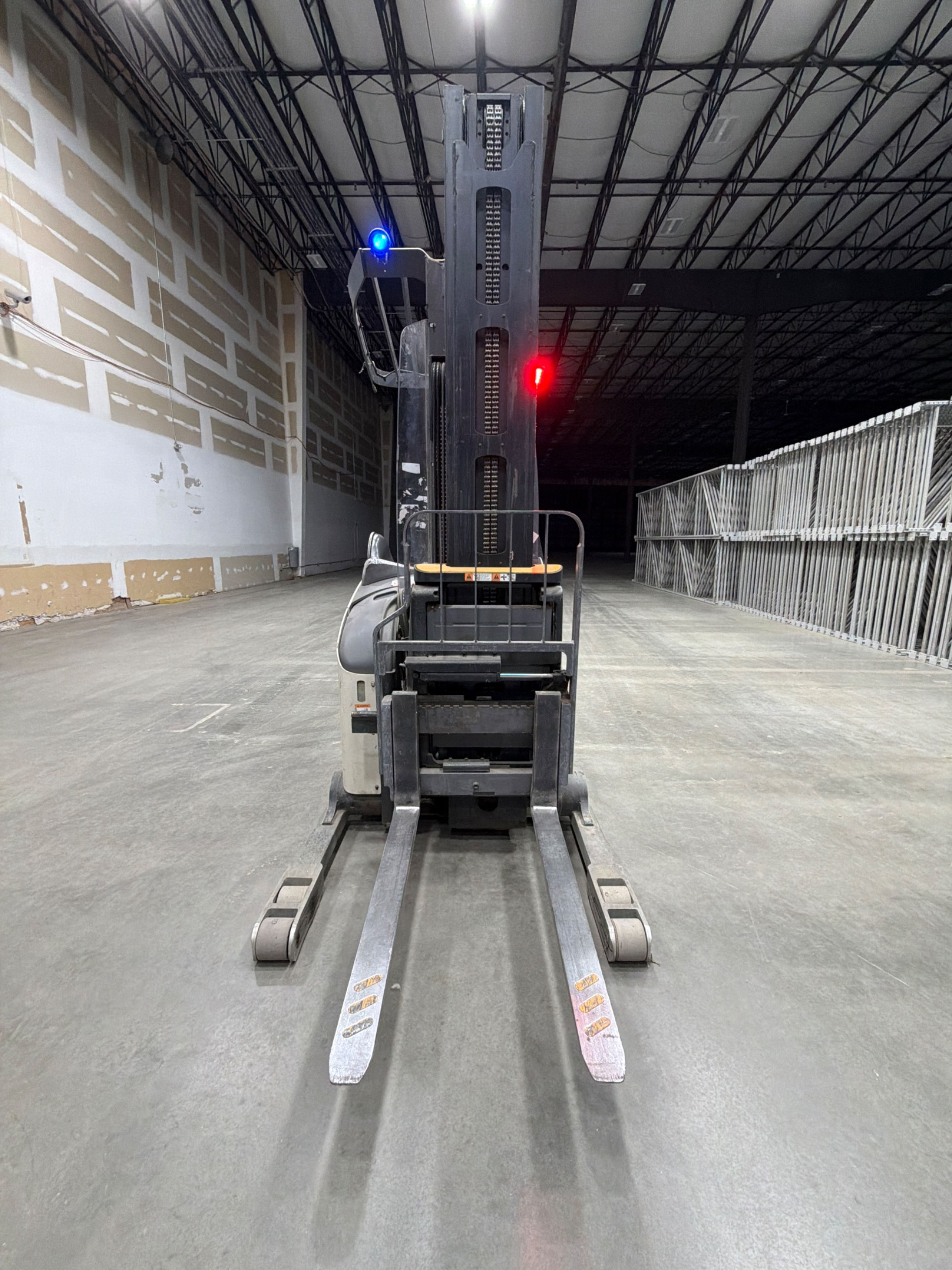 Crown RM6025-45 Reach Truck - Document 3