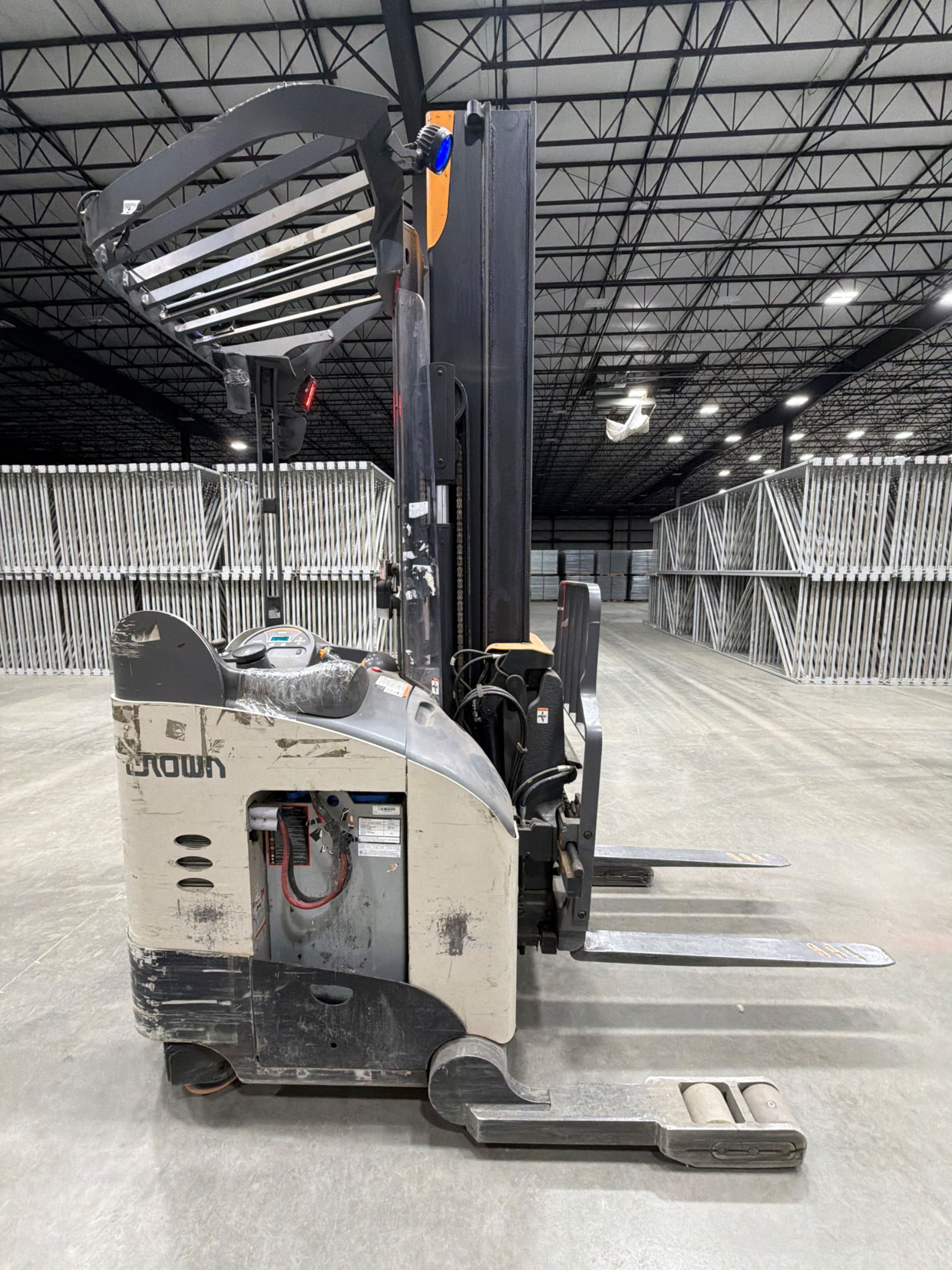 Crown RM6025-45 Reach Truck - Document 2