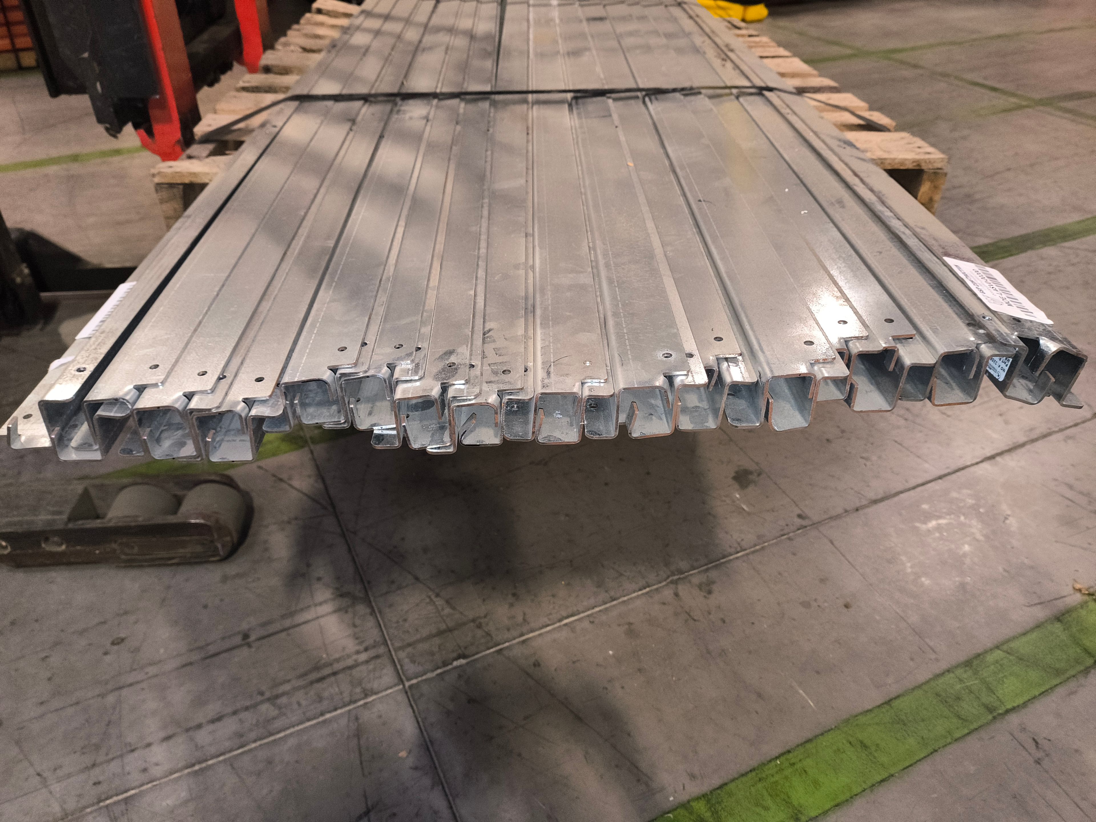 Carton Flow - Back Bracket - 95" - Document 3