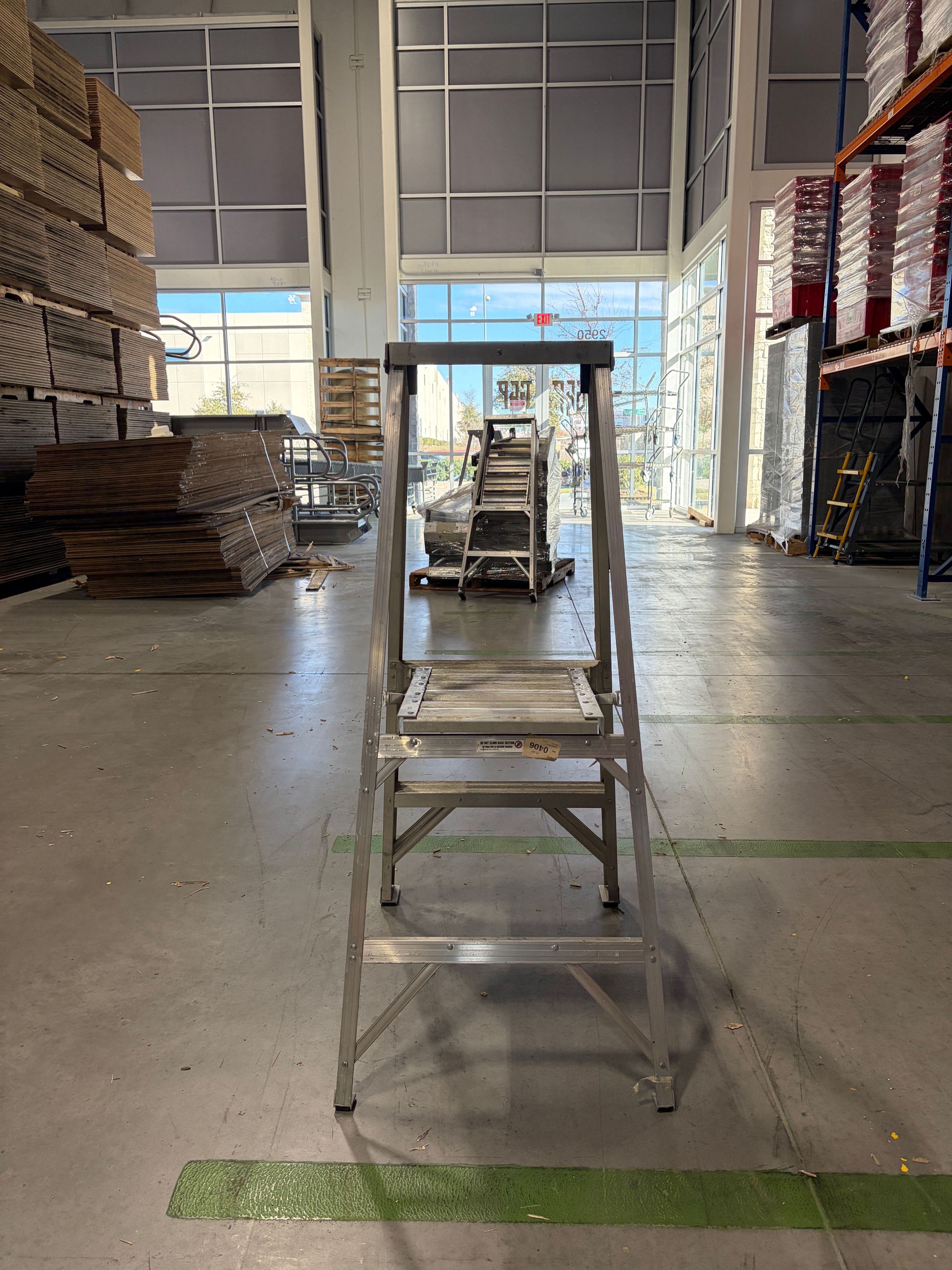 Ladder 4' Aluminum - Document 2