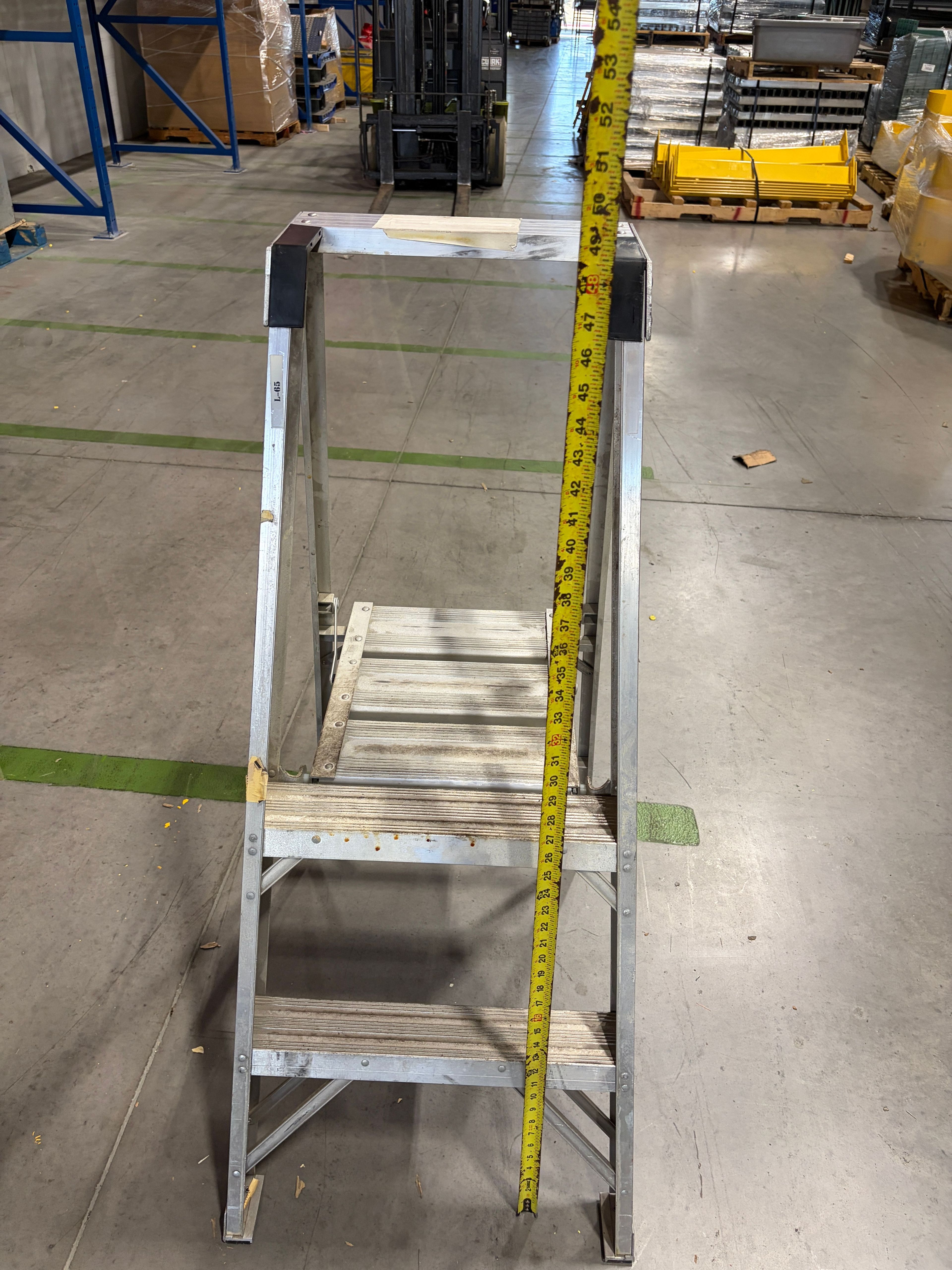 Ladder 4' Aluminum - Document 10