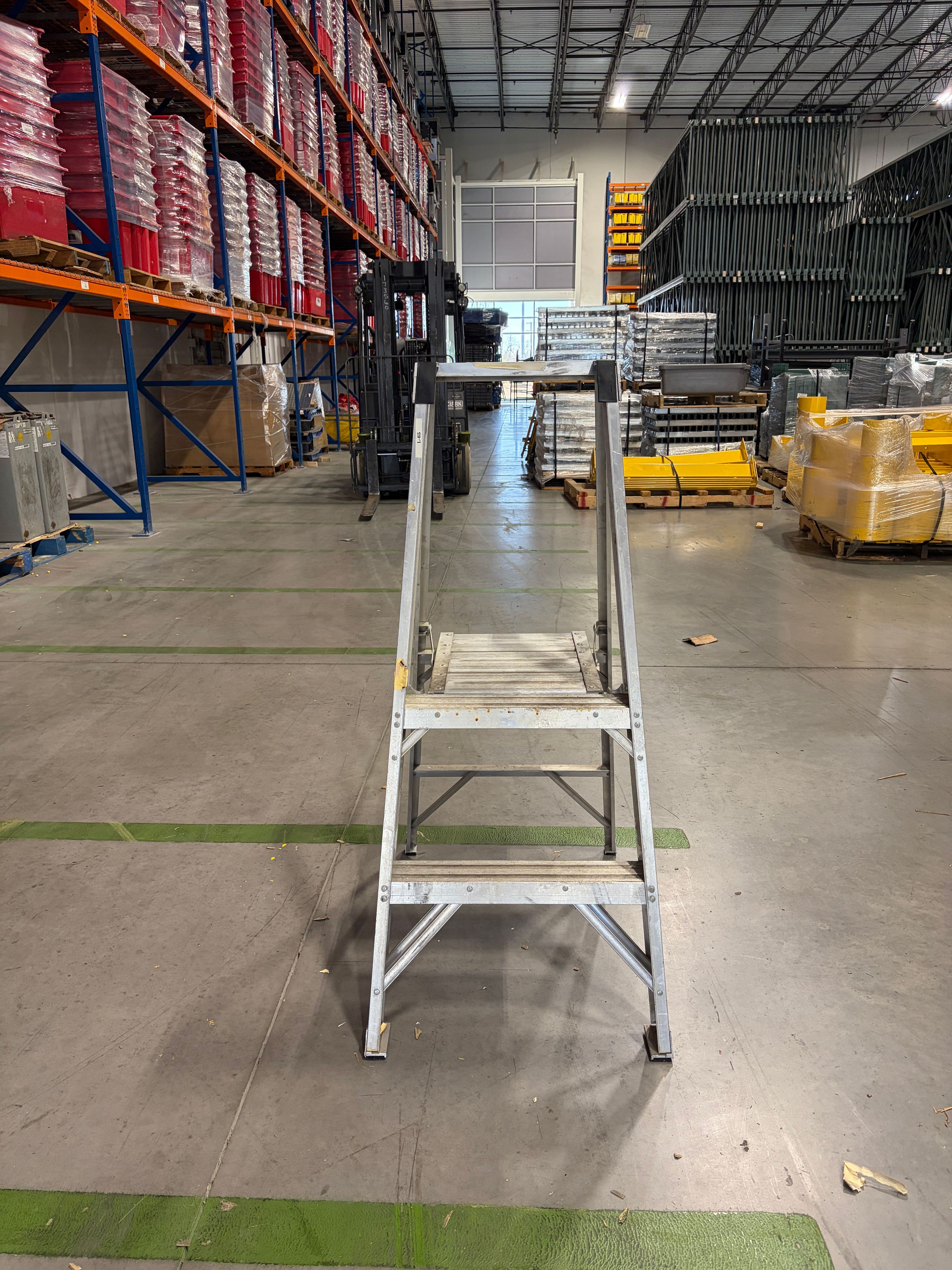 Ladder 4' Aluminum - Document 6