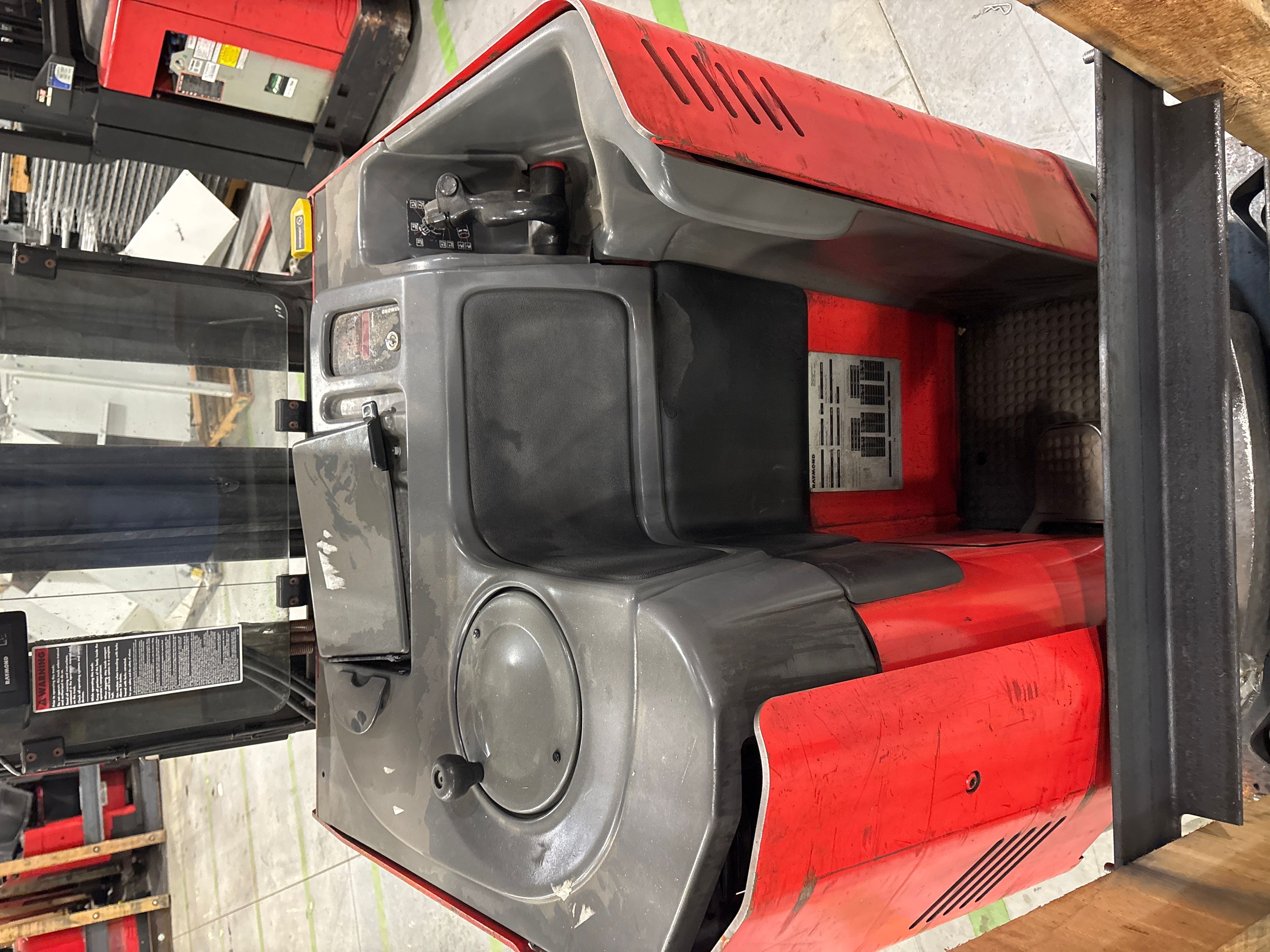 Raymond Reach Truck - Document 3