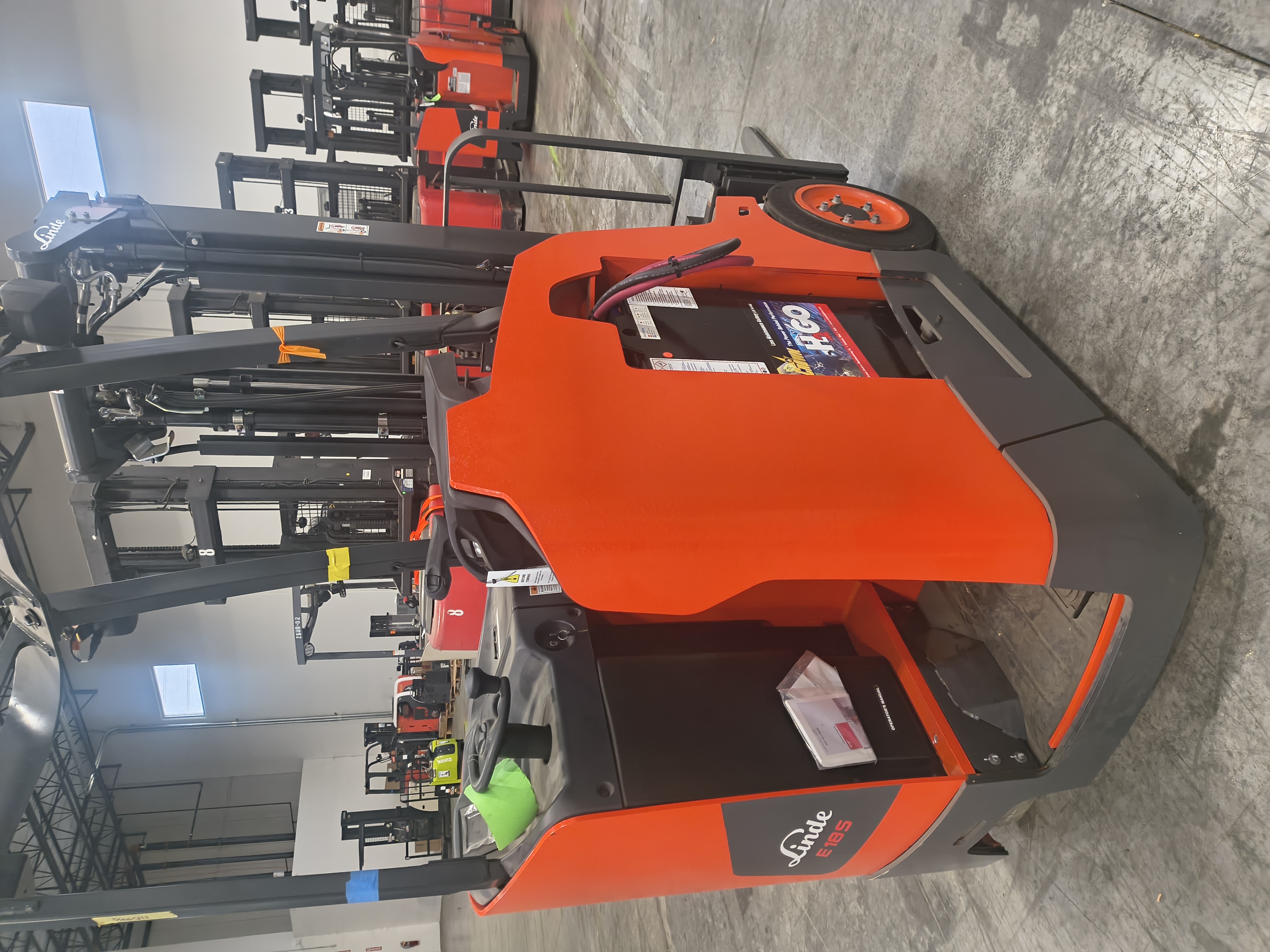 Linde E18S Forklift