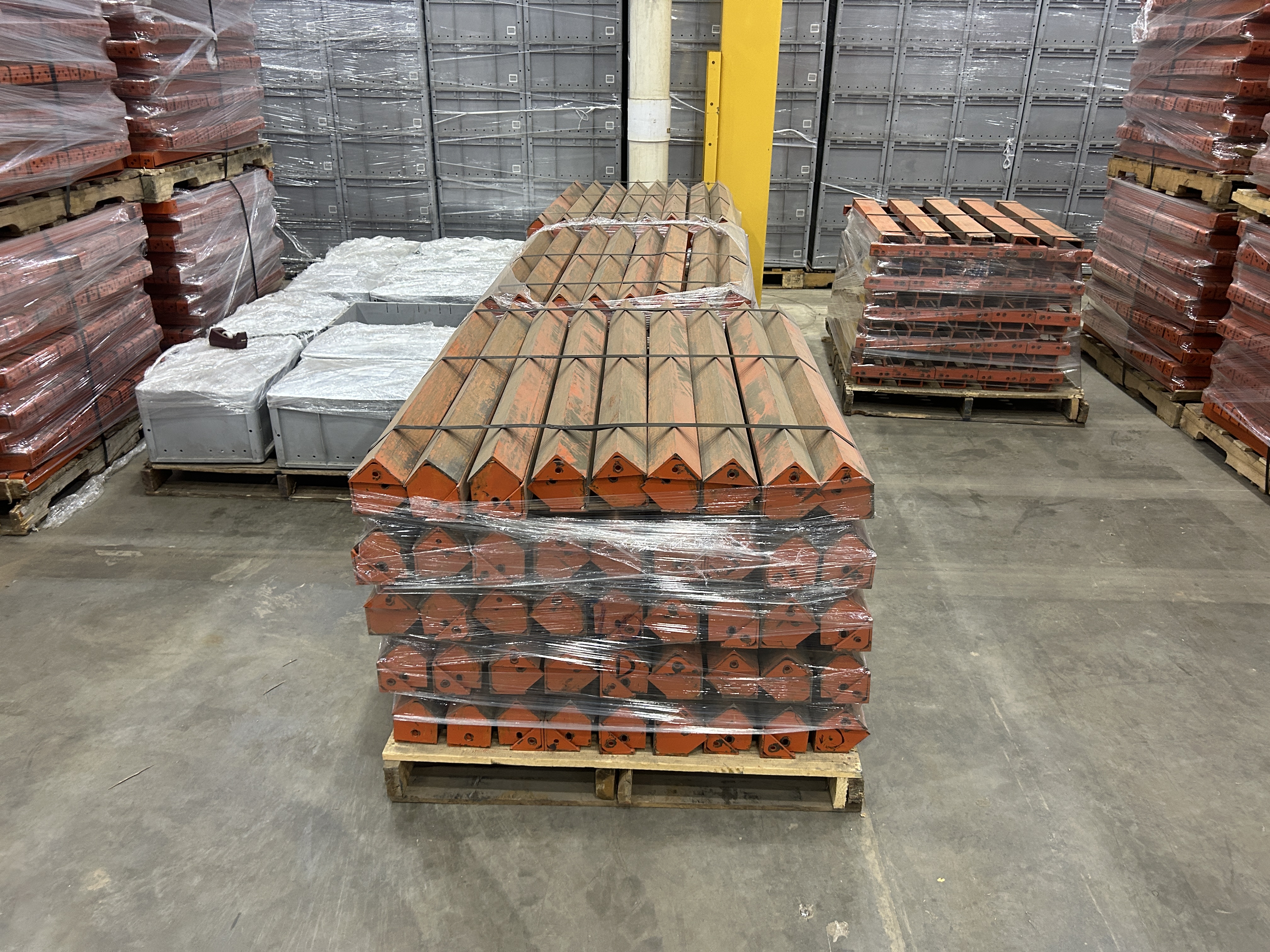 Pallet Guide - 42" x 2" x 3" - Structural