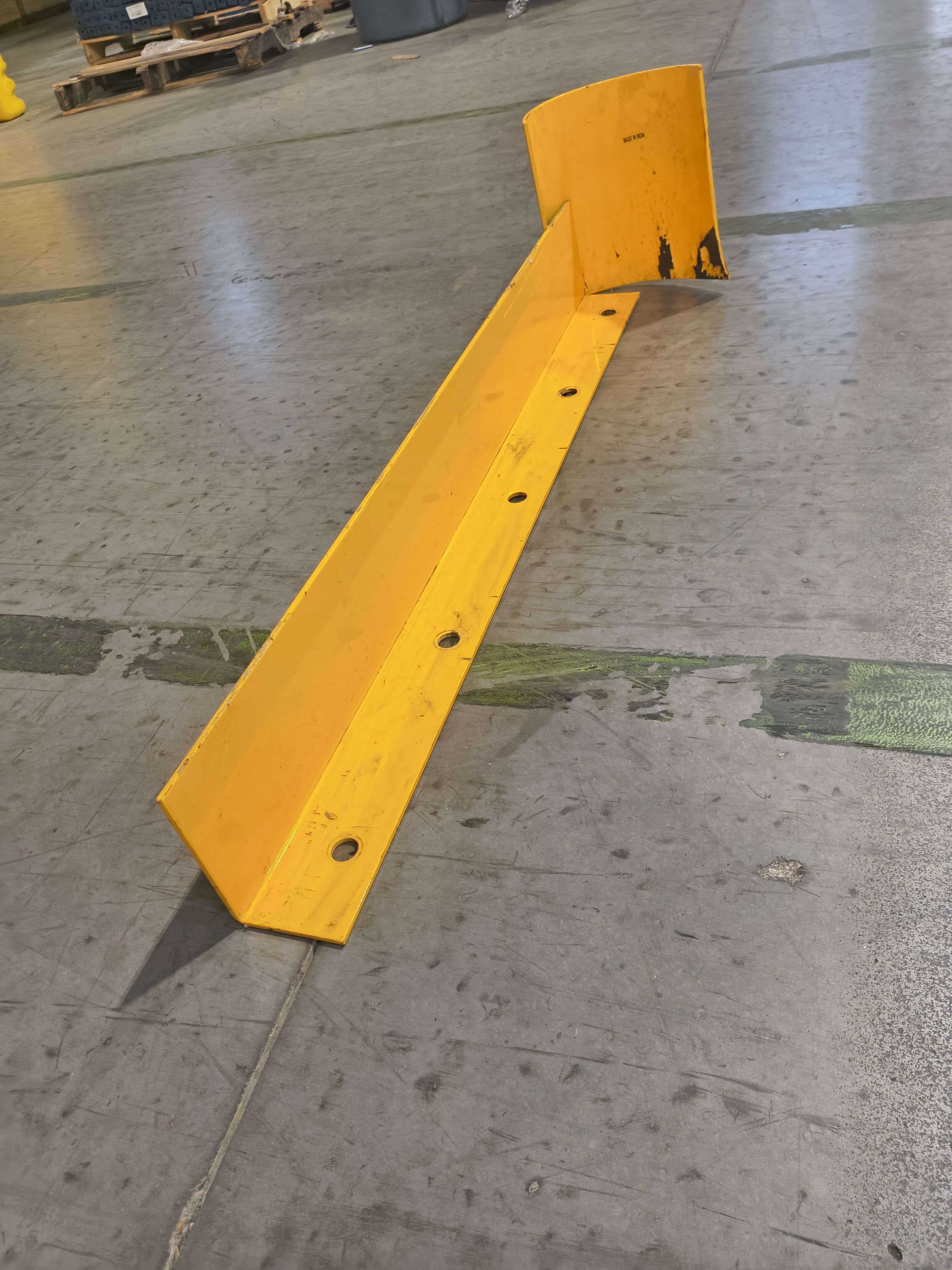 Handle it Aisle Guard 48"x4"x6" - Document 2