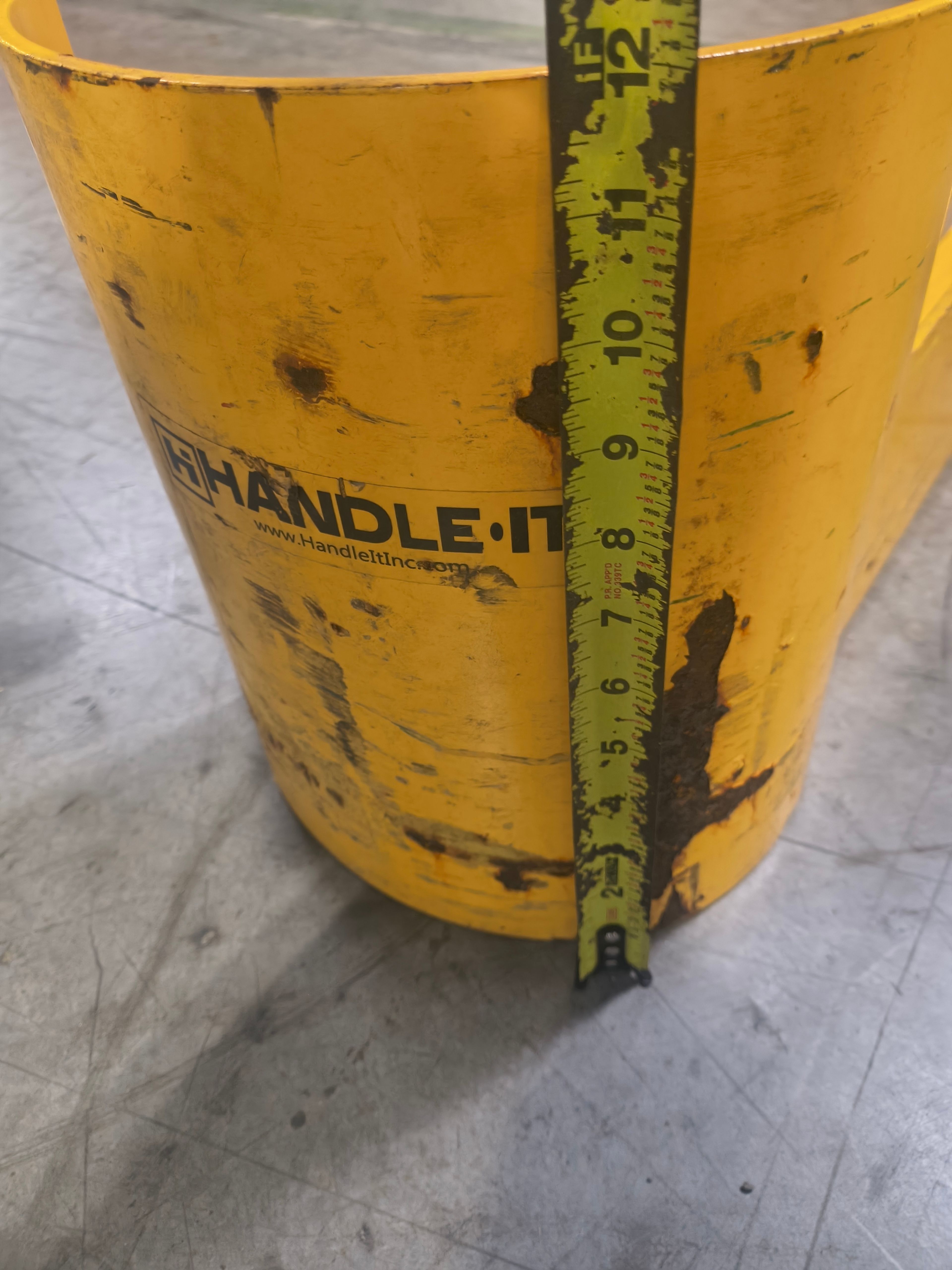 Handle It Aisle Guard - 42" x 4" x 6" - Right - Document 6