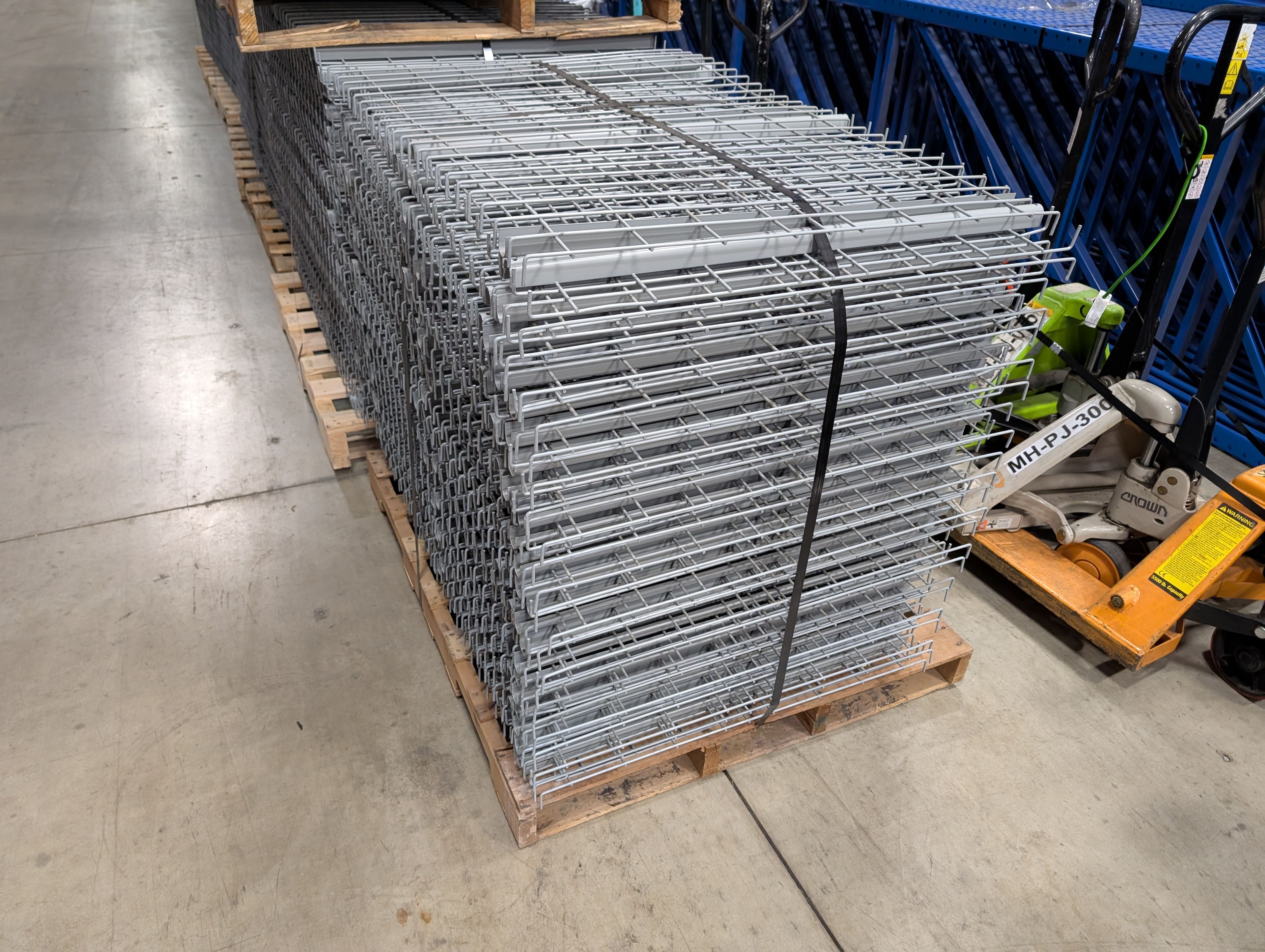 Wire Deck - 36" x 46" - Inside Waterfall - Document 1